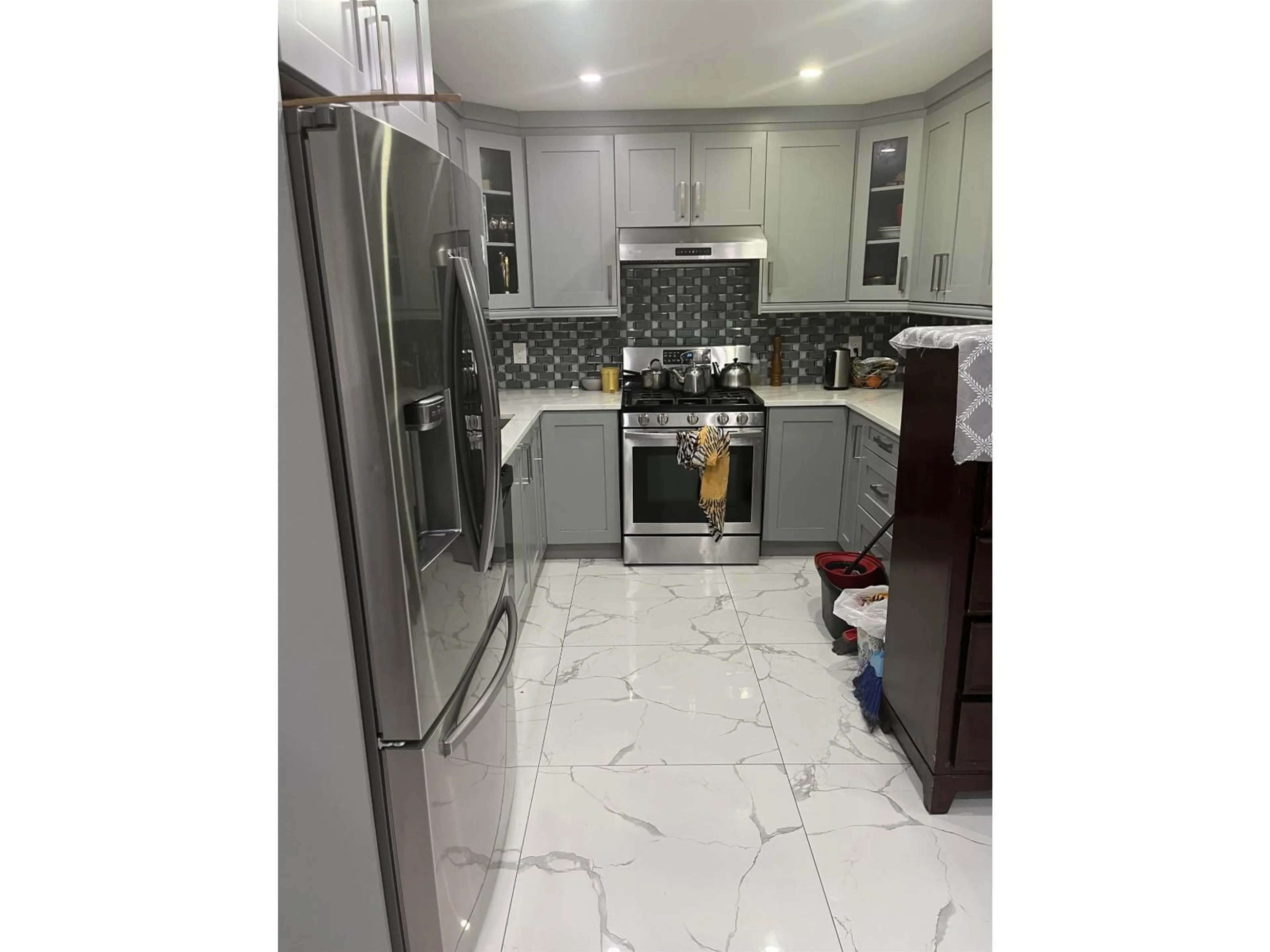 Unknown for 10610 141 STREET, Surrey British Columbia V3T4R4