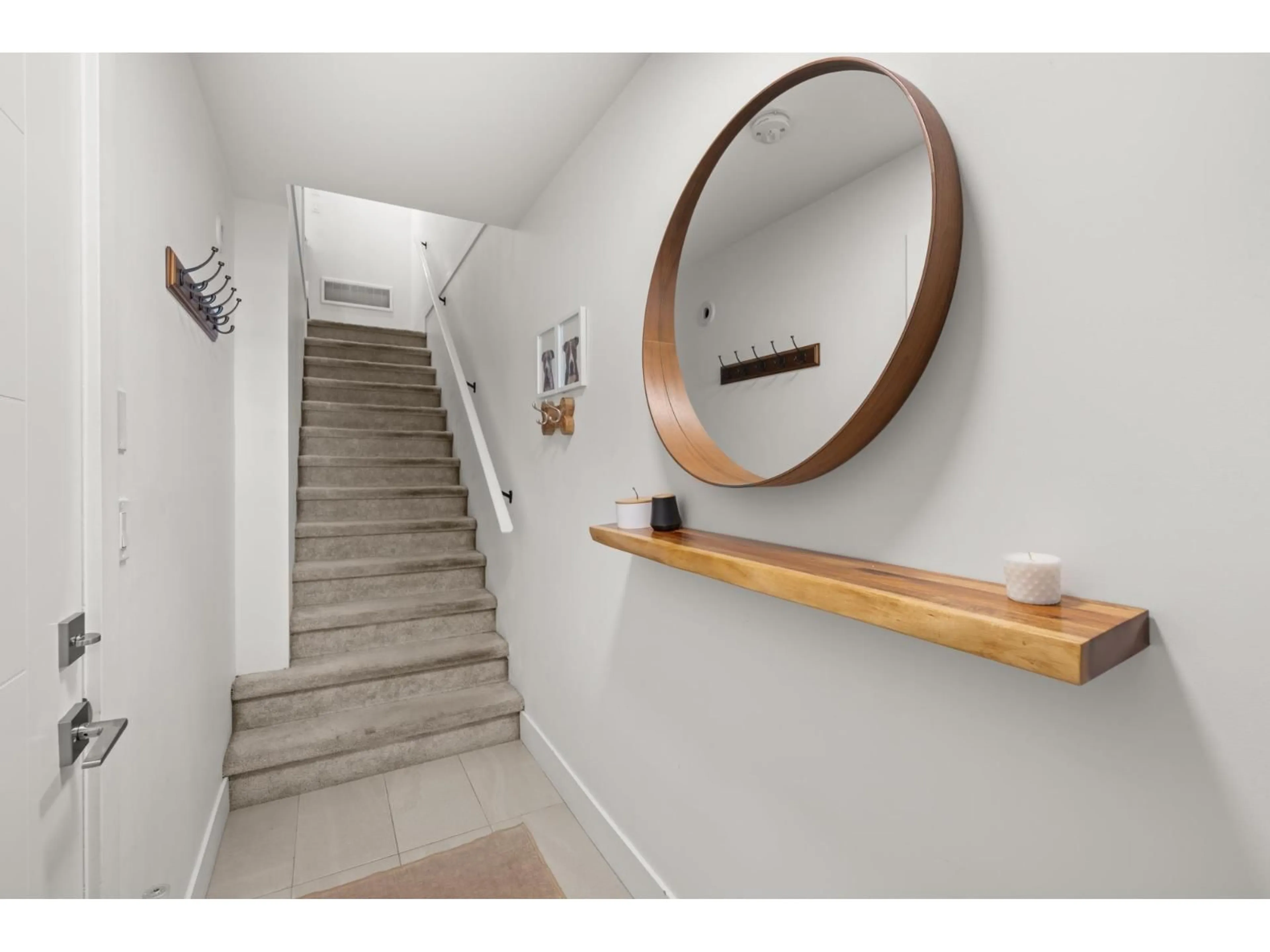 Stairs for 5 - 19624 56 AVENUE, Langley British Columbia V3A3X6