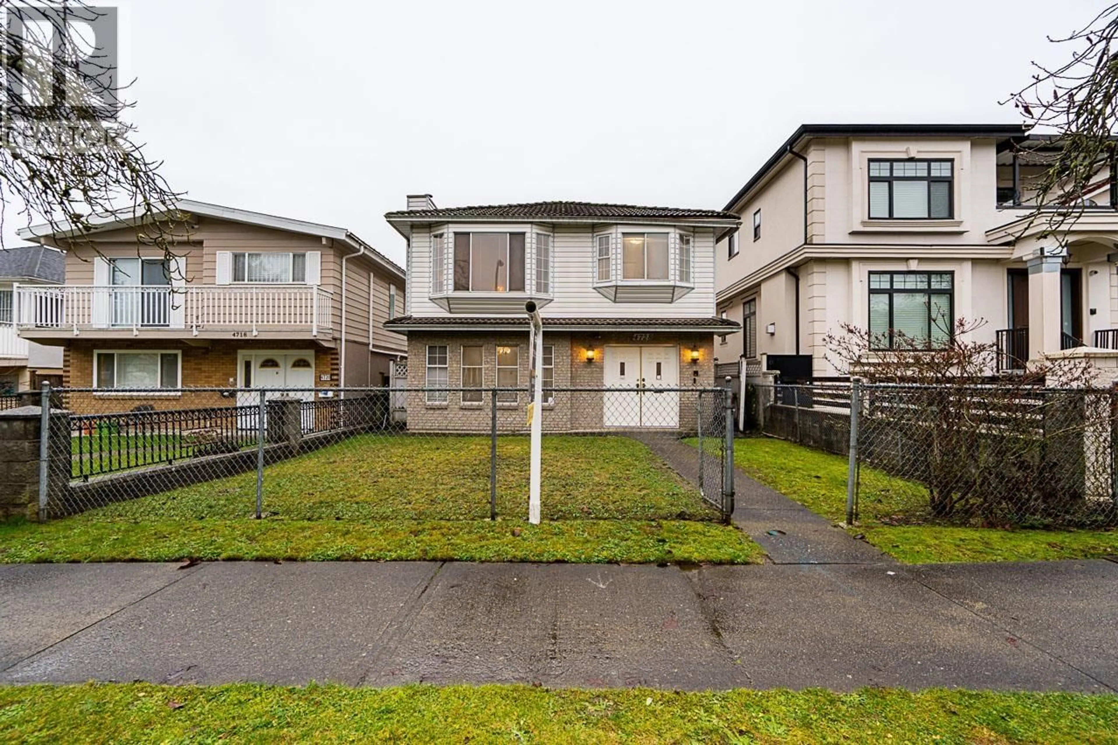 A pic from outside/outdoor area/front of a property/back of a property/a pic from drone, street for 4728 BRUCE STREET, Vancouver British Columbia V5N3Z6