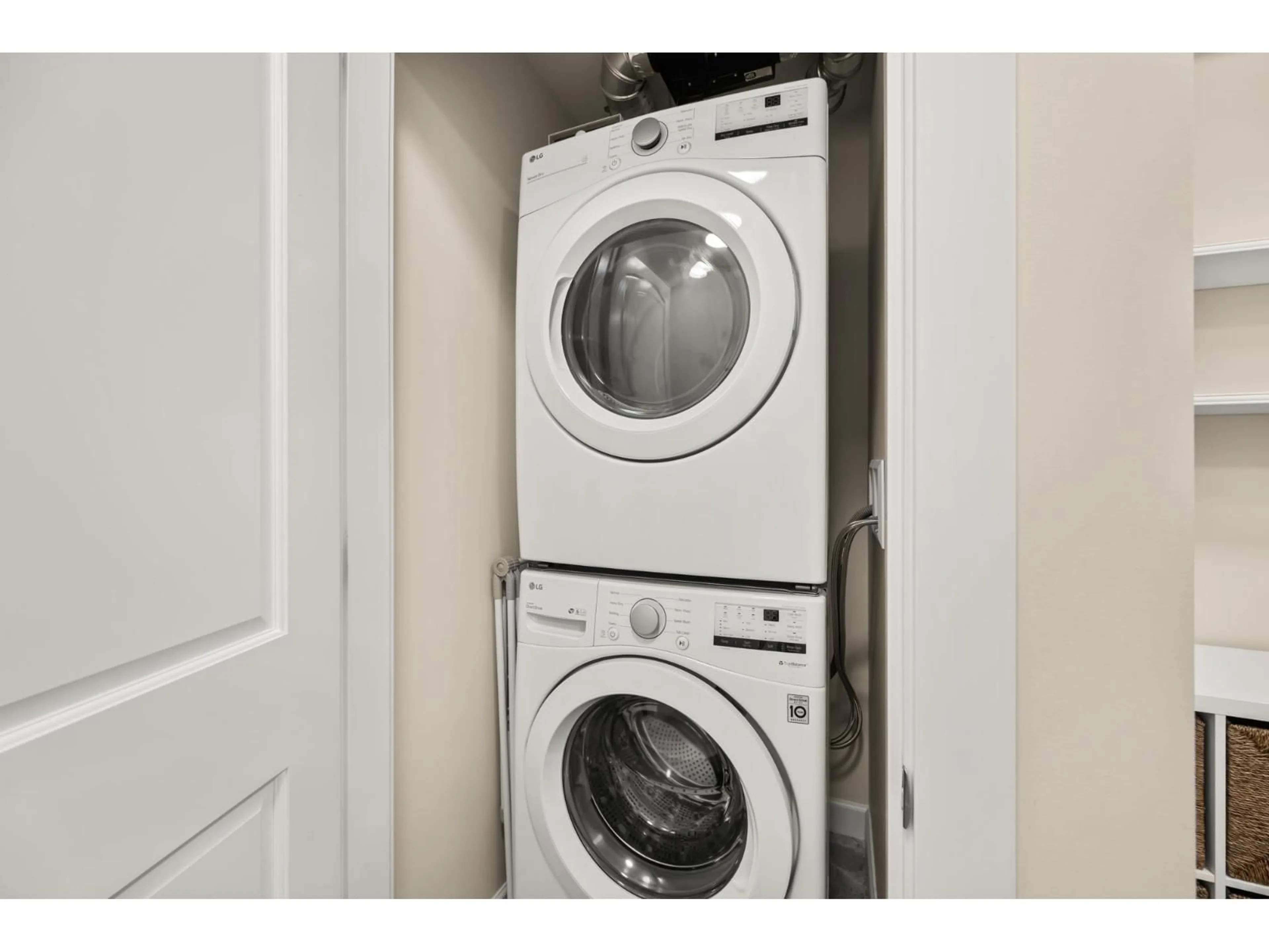 Laundry room for 501 - 20290 86 AVENUE, Langley British Columbia V2Y3L6