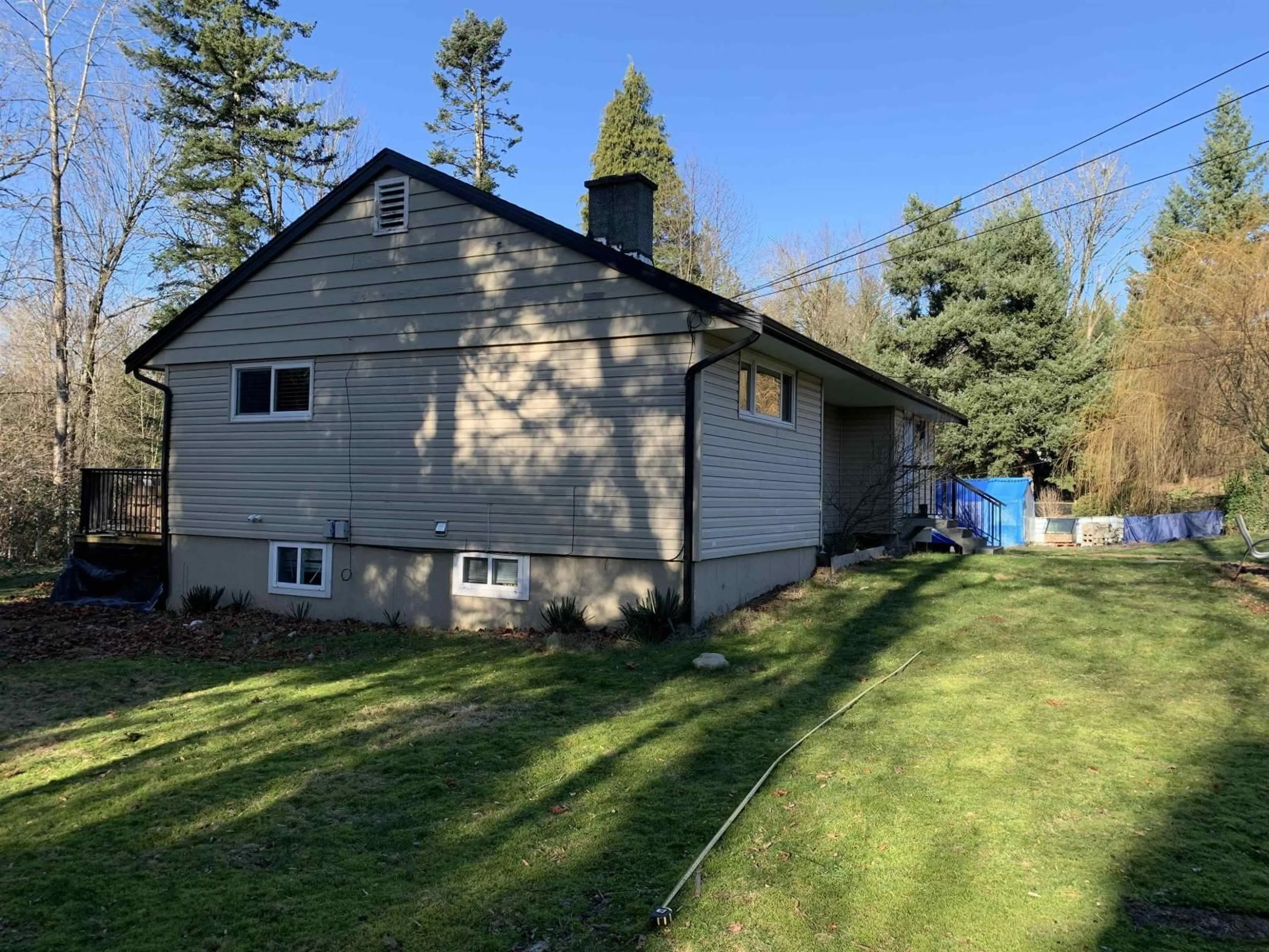 A pic from outside/outdoor area/front of a property/back of a property/a pic from drone, unknown for 7629 HORNE STREET, Mission British Columbia V2V3Y8