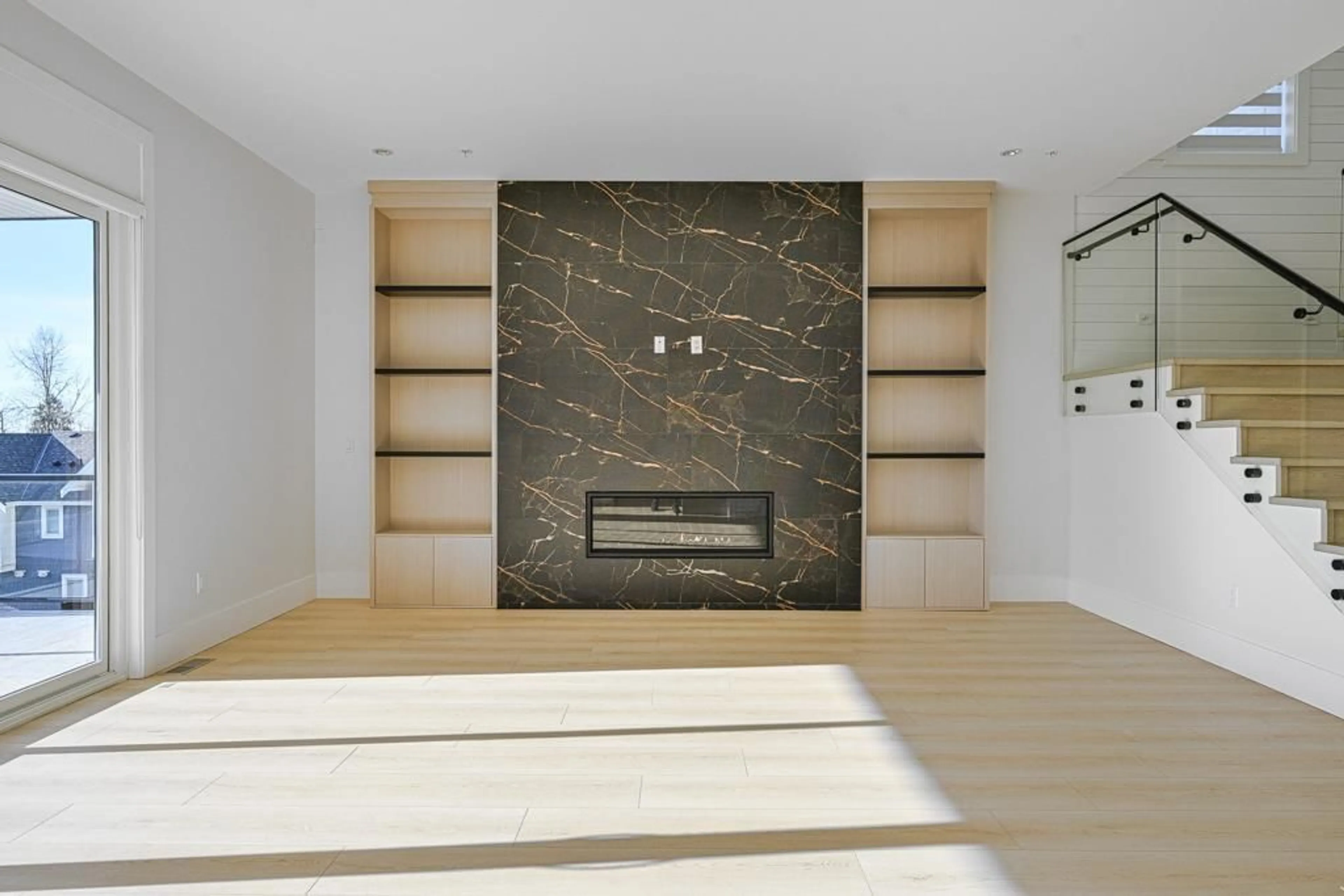 Unknown for 33950 PARR AVENUE, Mission British Columbia V2V6B2