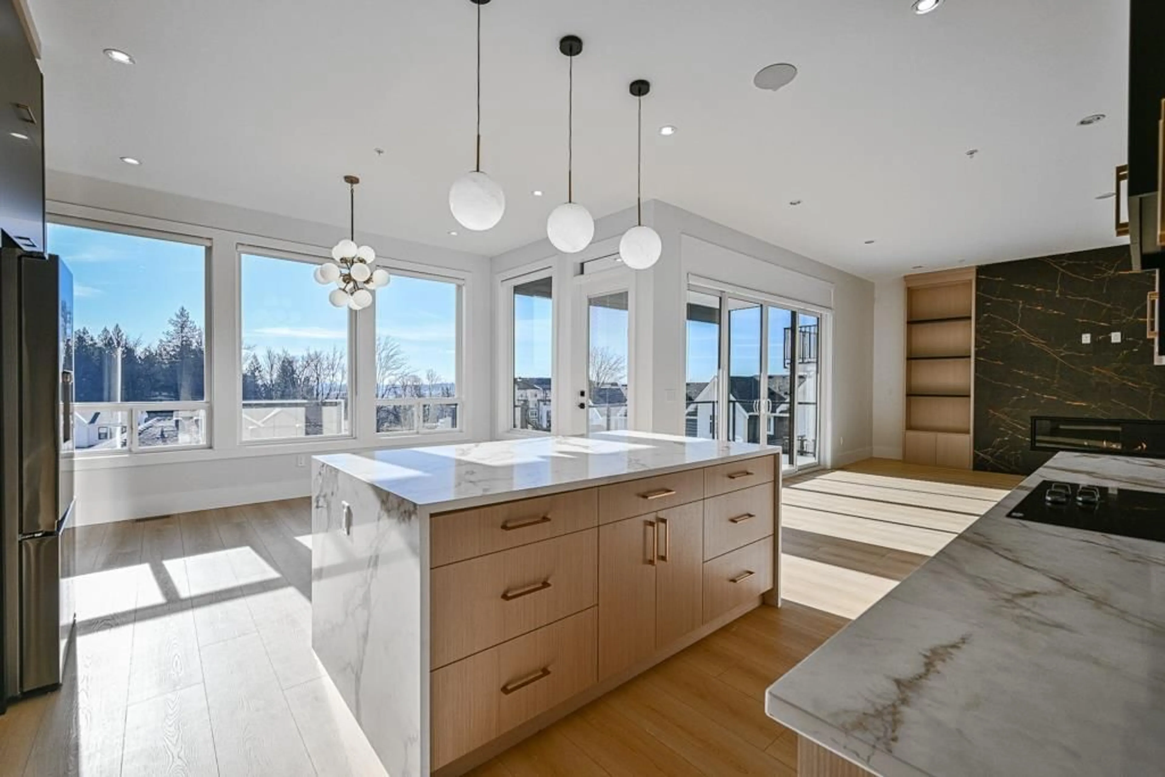 Contemporary kitchen, unknown for 33950 PARR AVENUE, Mission British Columbia V2V6B2