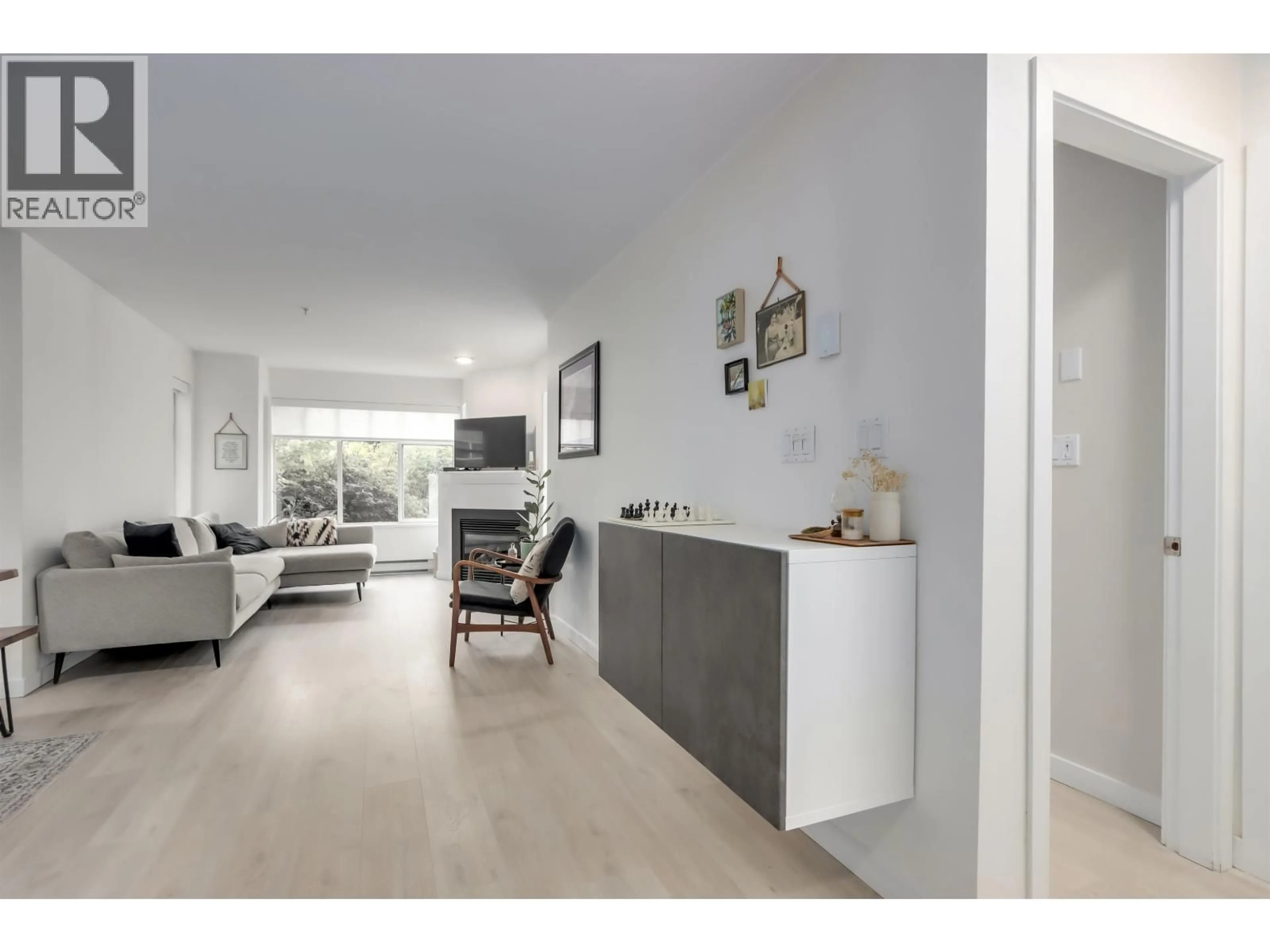 Unknown for 104 - 630 ROCHE POINT DRIVE, North Vancouver British Columbia V7H3A1