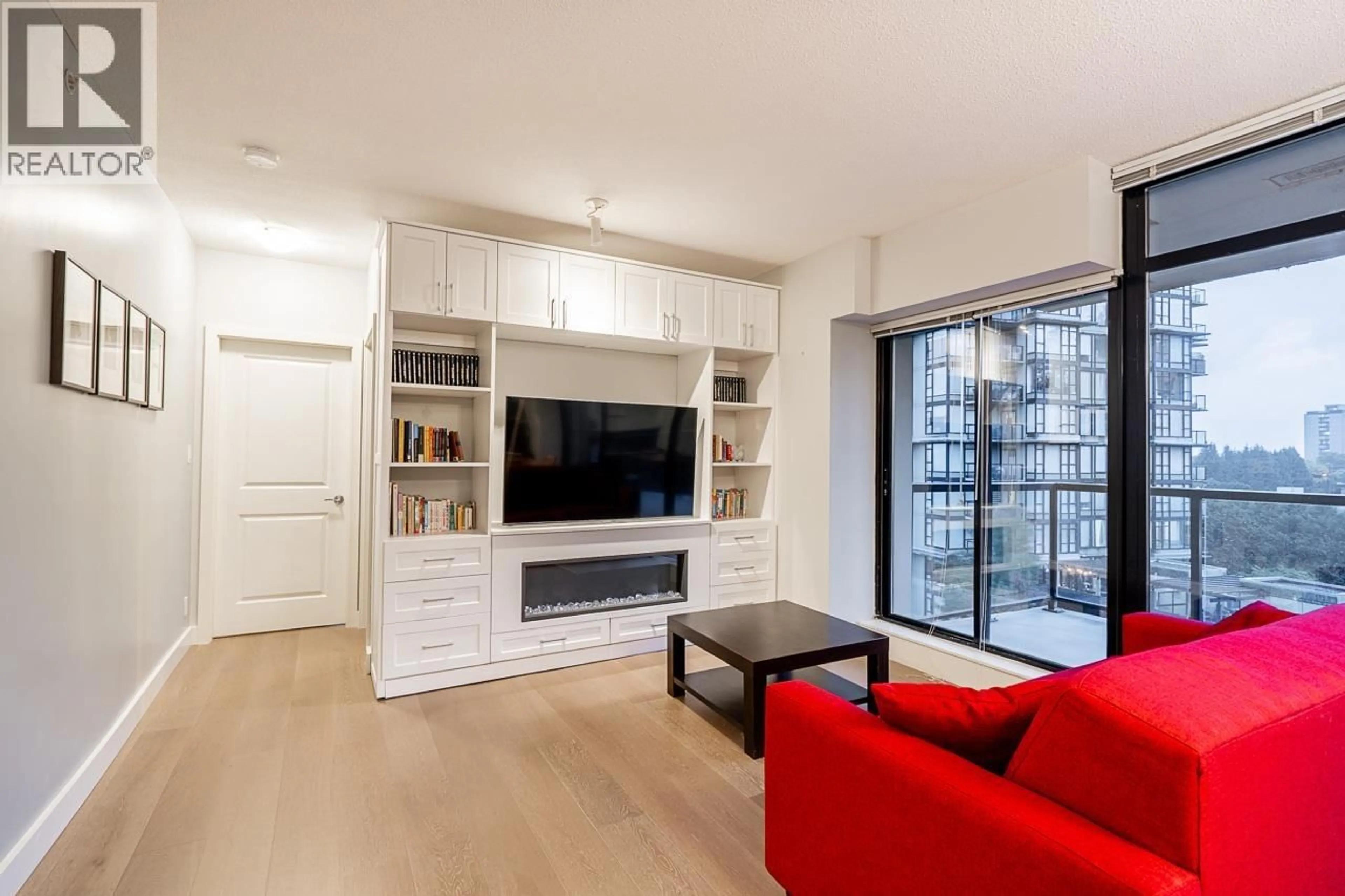 Living room with furniture, wood/laminate floor for 702 - 15 ROYAL AVENUE, New Westminster British Columbia V3L0A9