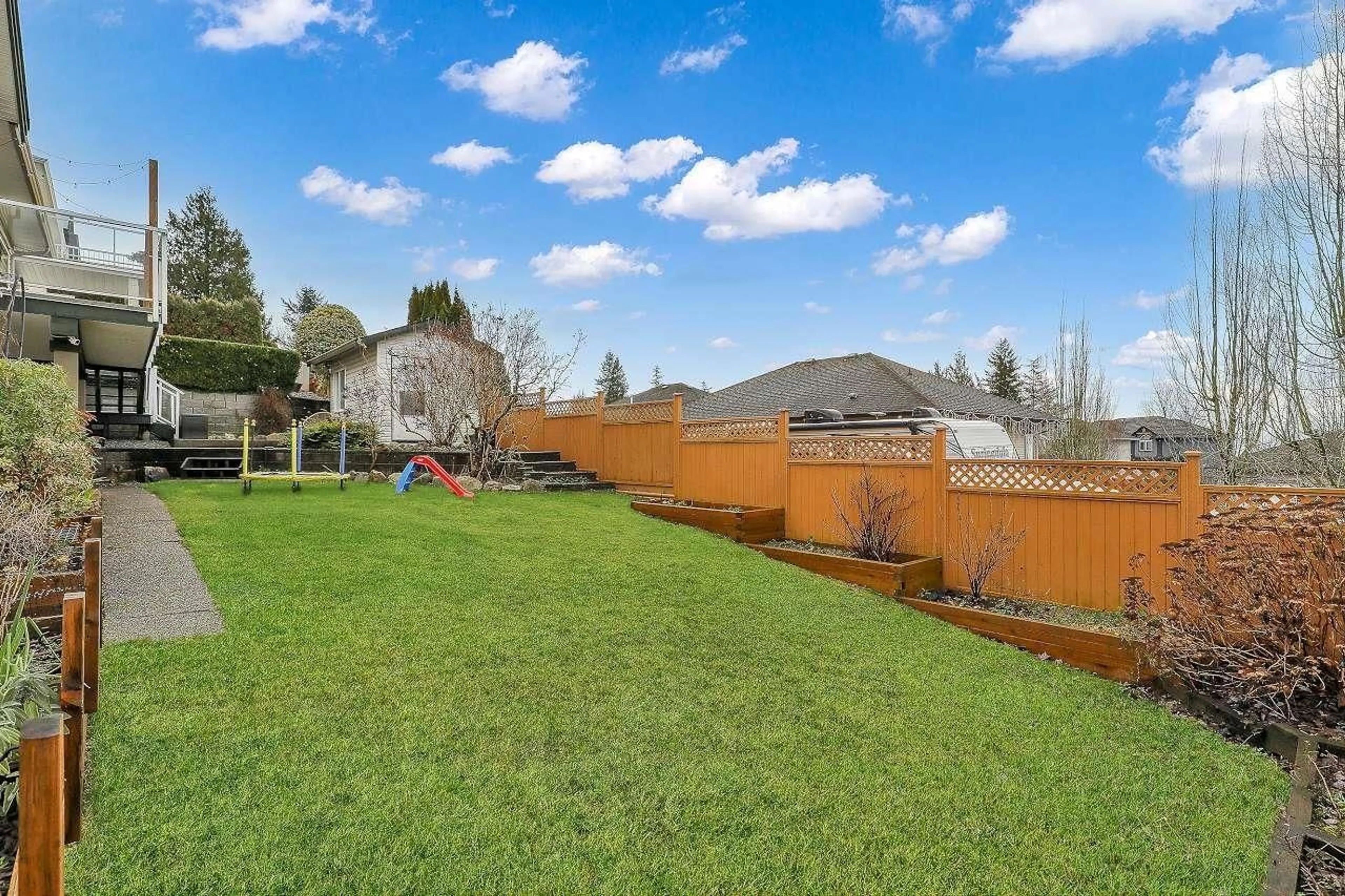 Patio, water/lake/river/ocean view for 32484 BEST AVENUE, Mission British Columbia V2V7N9