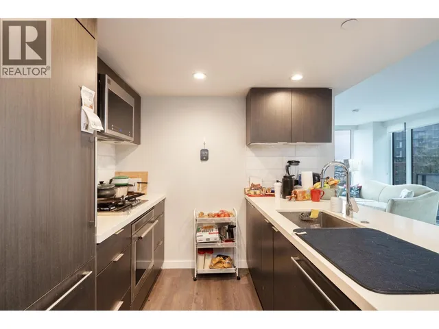 402 - 8238 LORD STREET, Vancouver 5