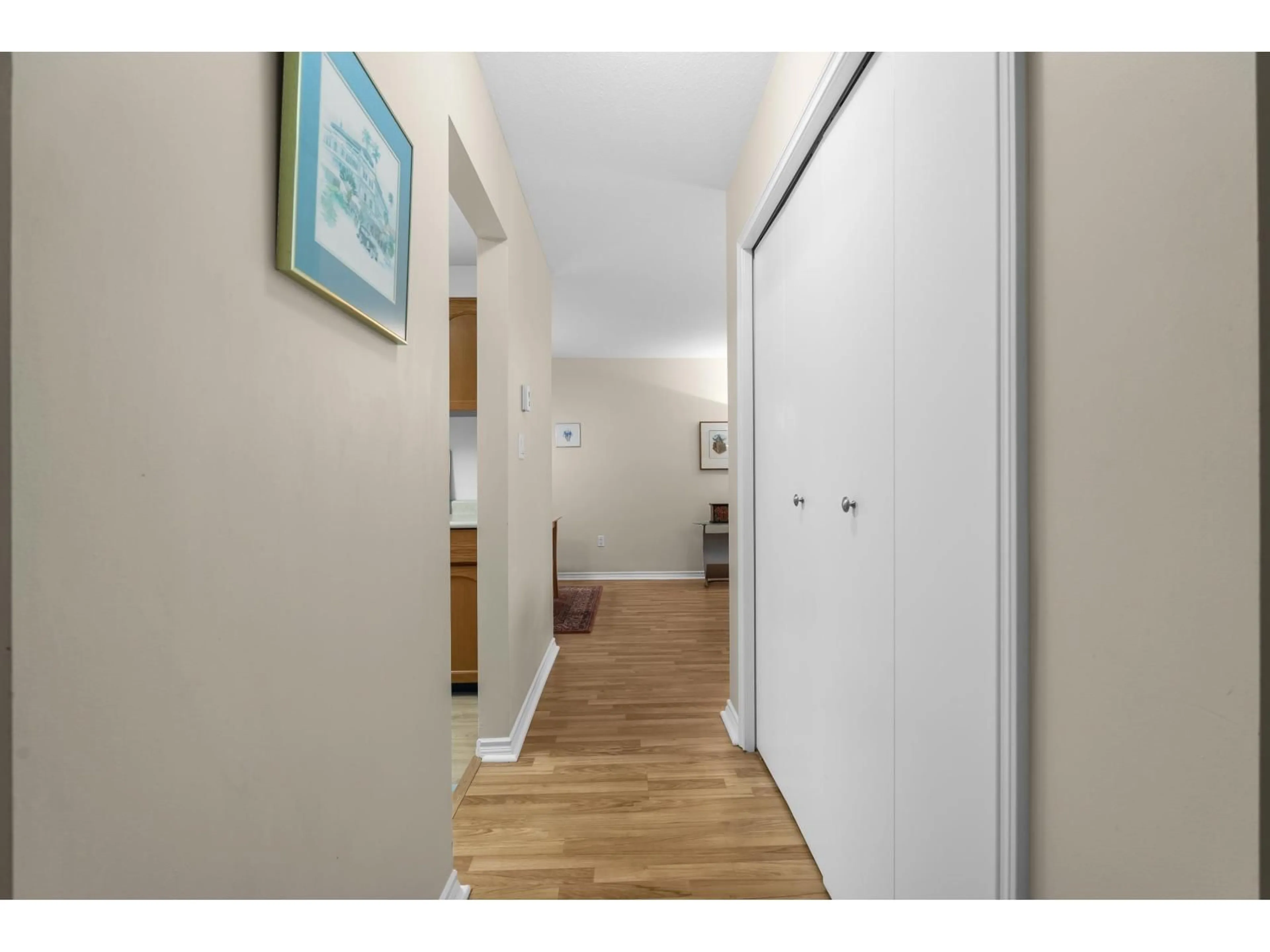 Indoor entryway for 302 - 2414 CHURCH STREET, Abbotsford British Columbia V2T3J7