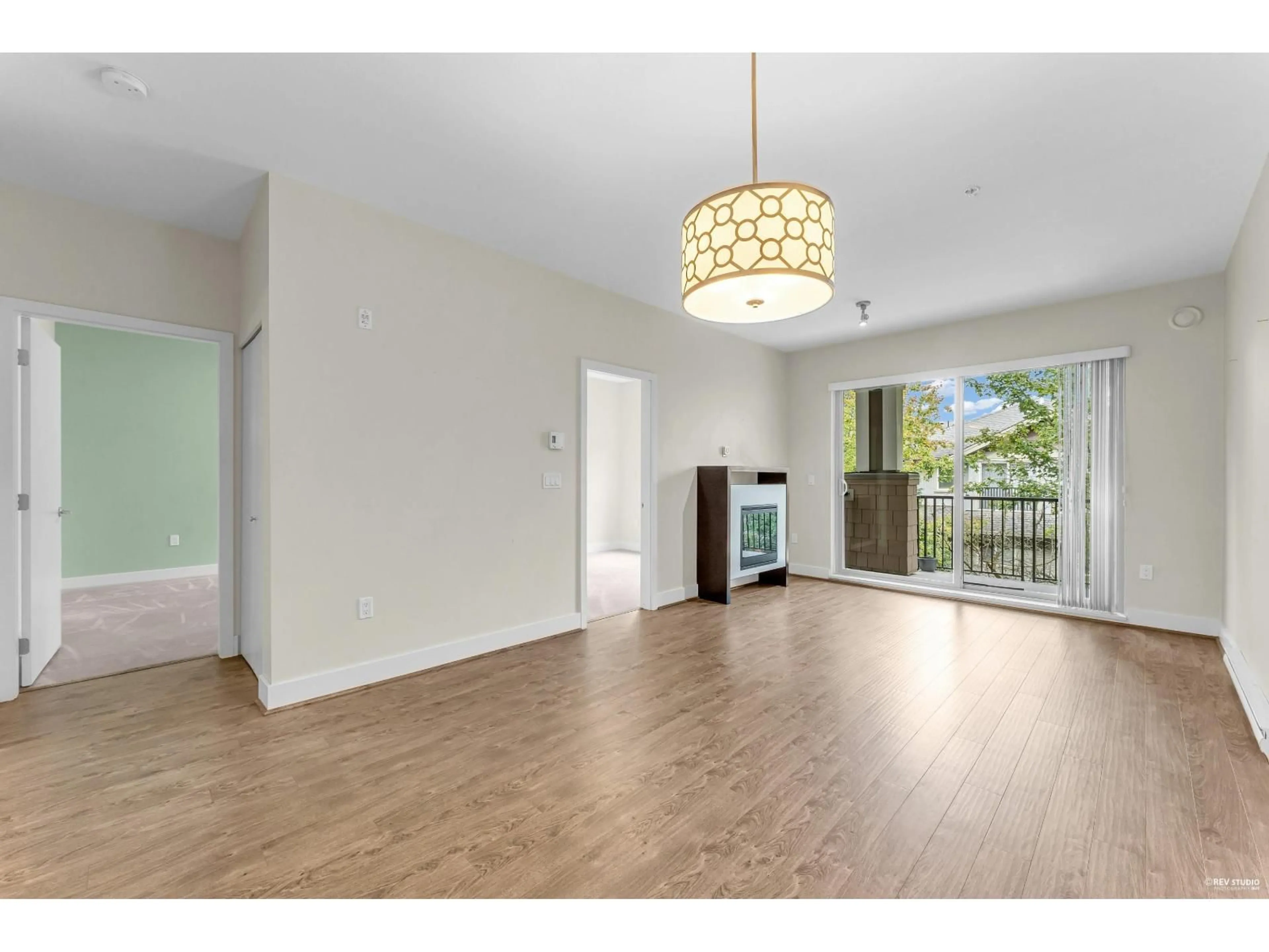 A pic of a room for 322 - 6688 120 STREET, Surrey British Columbia V3W1T8