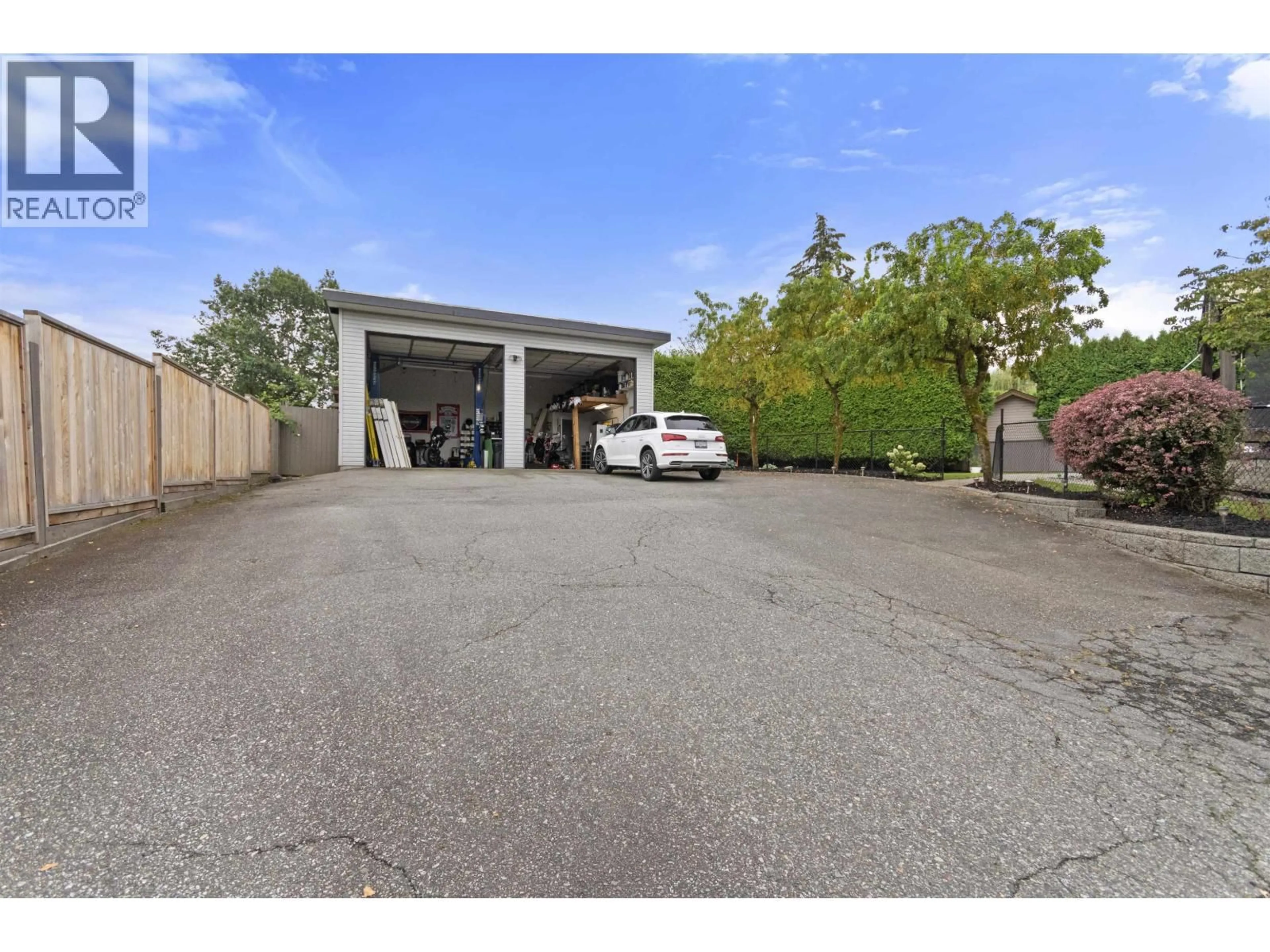 Indoor garage for 22749 125A AVENUE, Maple Ridge British Columbia V2X3T8