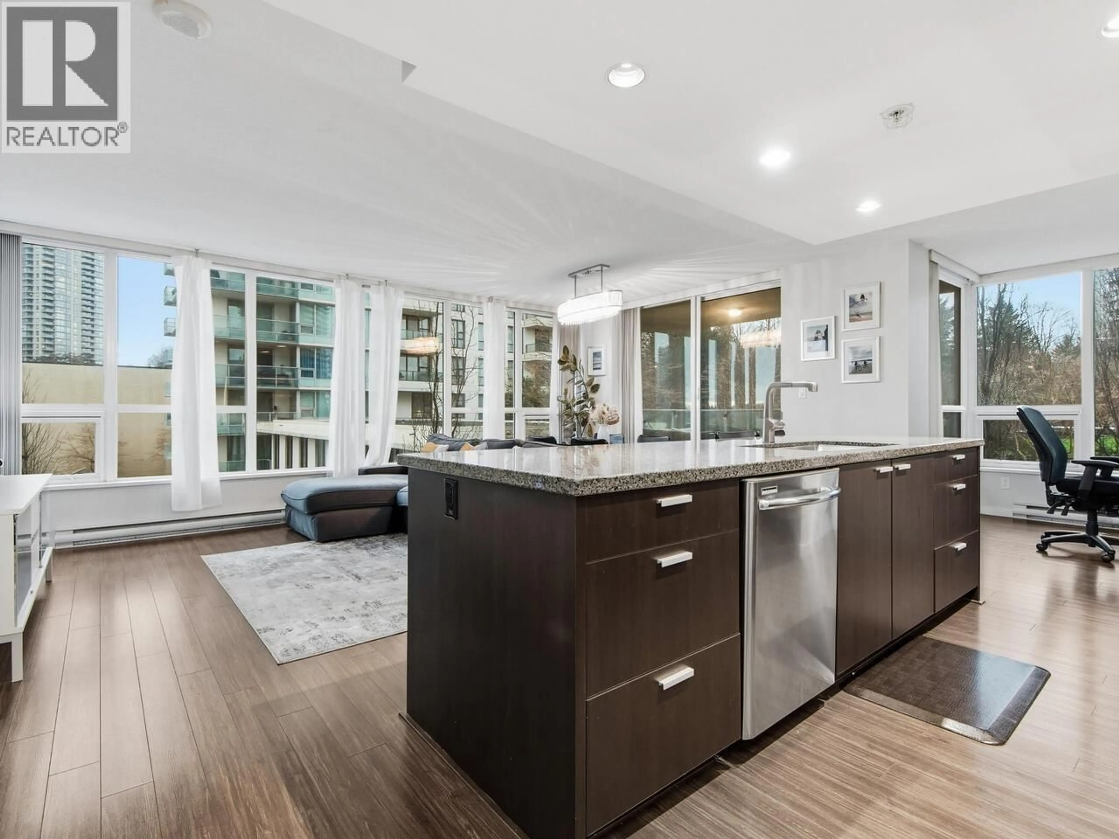 Open concept kitchen, unknown for 405 - 2232 DOUGLAS ROAD, Burnaby British Columbia V5C0G9