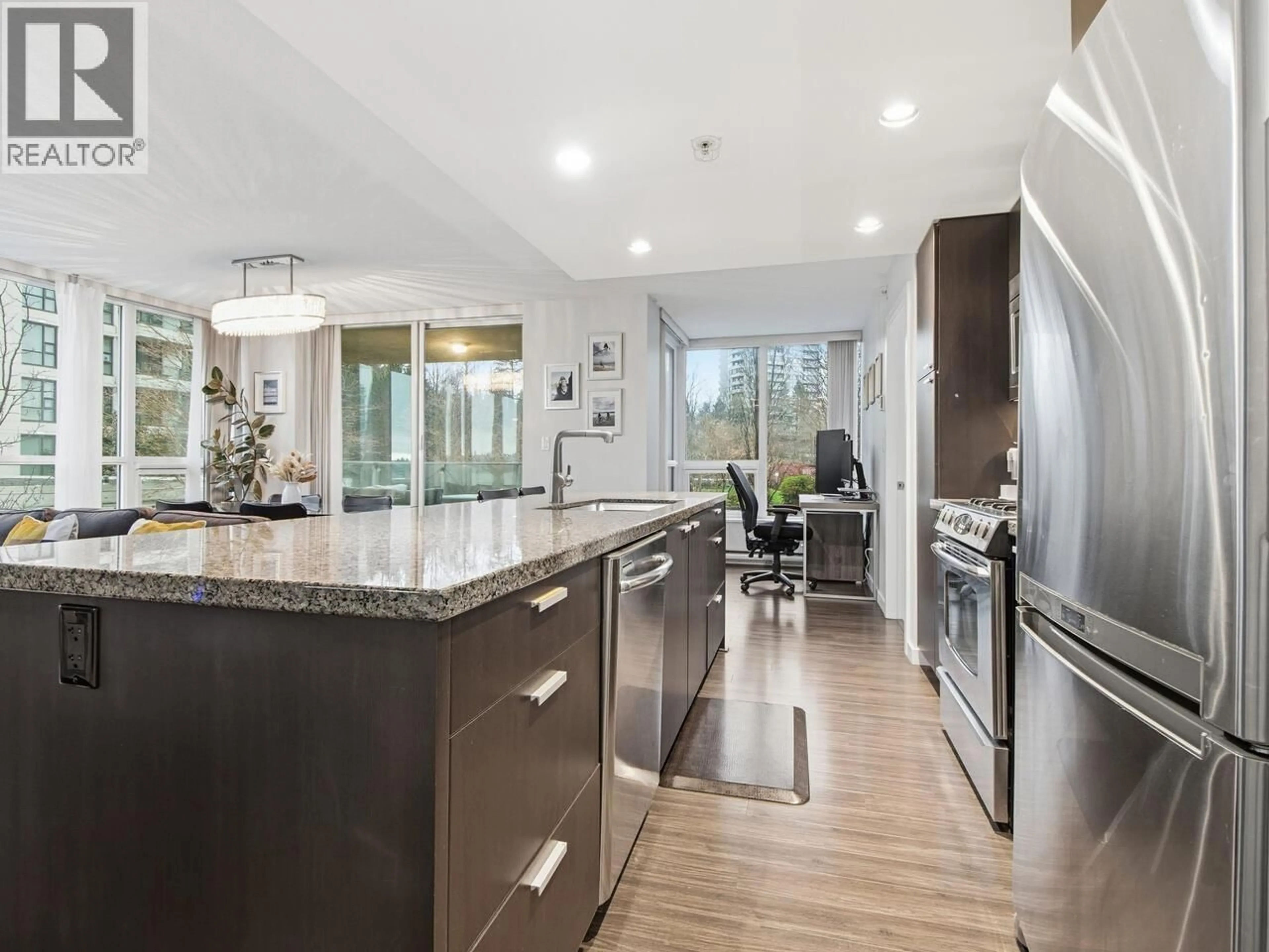 Open concept kitchen, unknown for 405 - 2232 DOUGLAS ROAD, Burnaby British Columbia V5C0G9