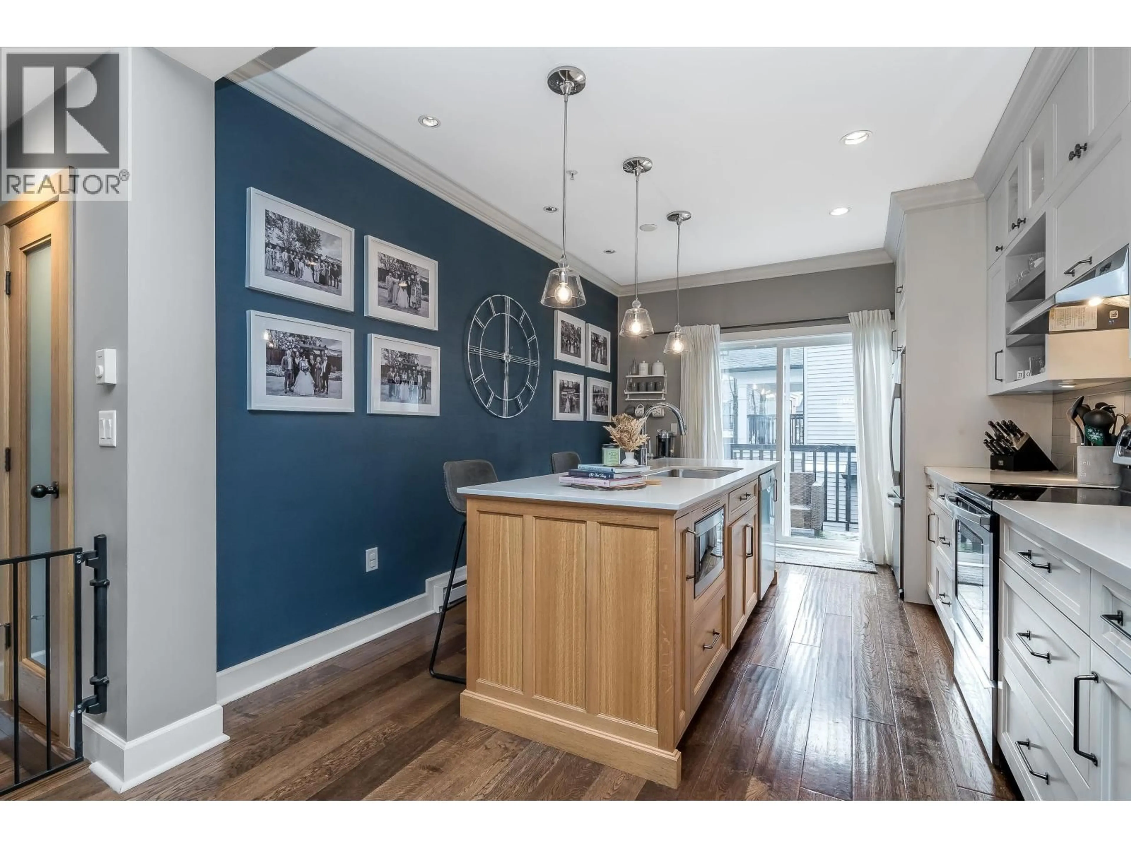 Open concept kitchen, wood/laminate floor for 51 - 11067 BARNSTON VIEW ROAD, Pitt Meadows British Columbia V3Y2X3