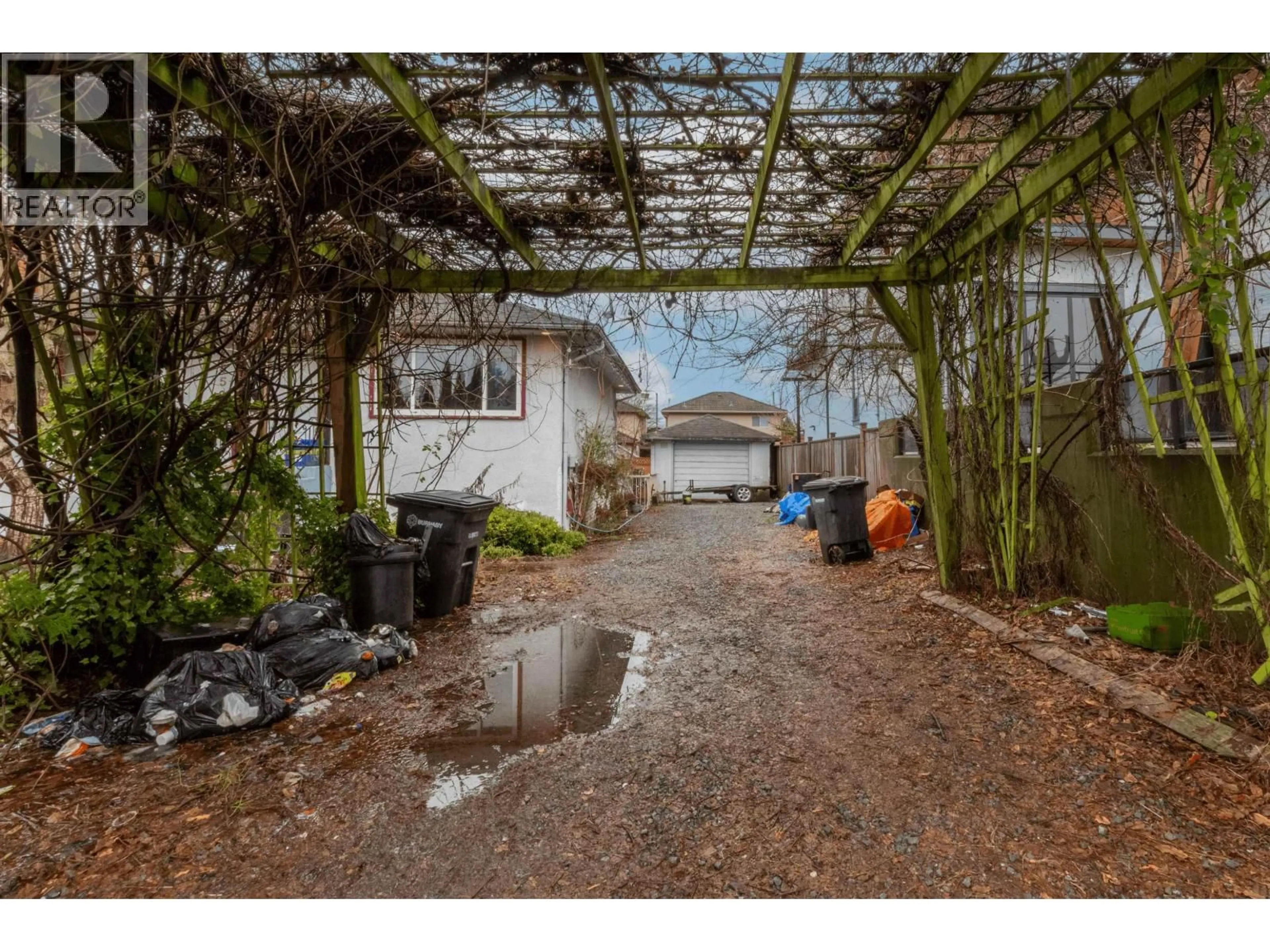 Unknown for 4856 SMITH AVENUE, Burnaby British Columbia V5G2W4