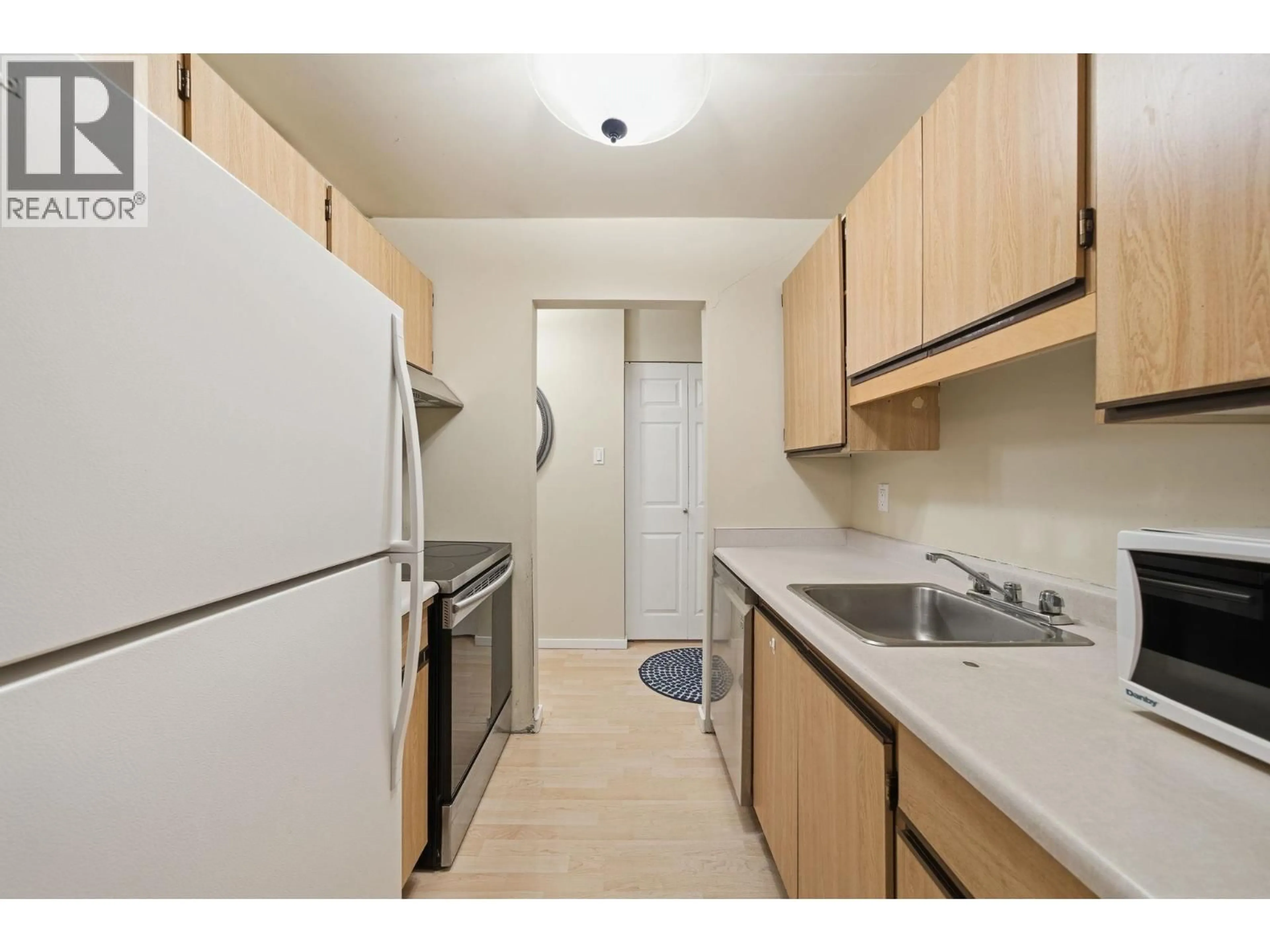 Standard kitchen, unknown for 310 - 8511 ACKROYD ROAD, Richmond British Columbia V6X3E7