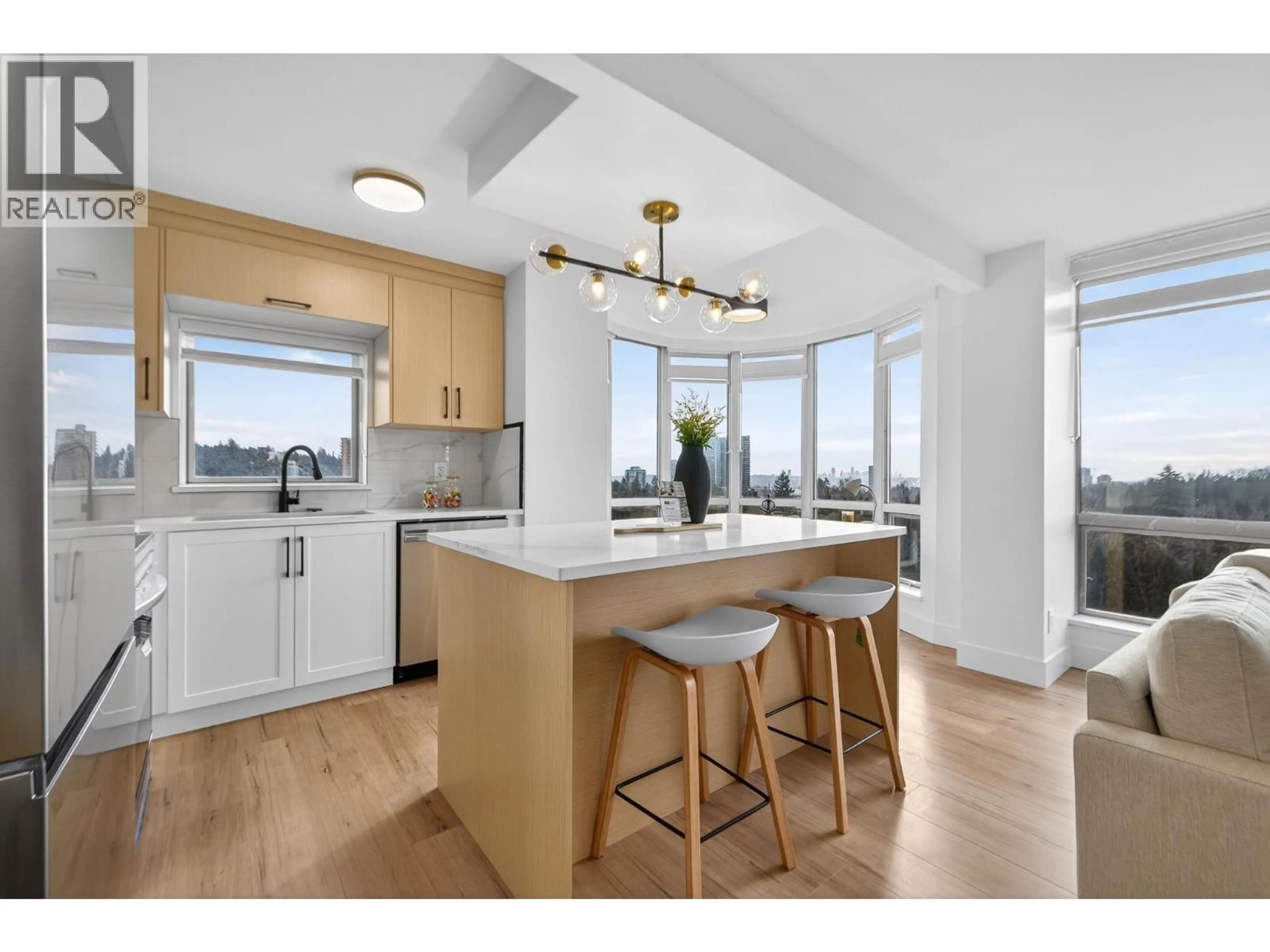 Open concept kitchen, wood/laminate floor for 1105 - 9623 MANCHESTER DRIVE, Burnaby British Columbia V3N4Y8