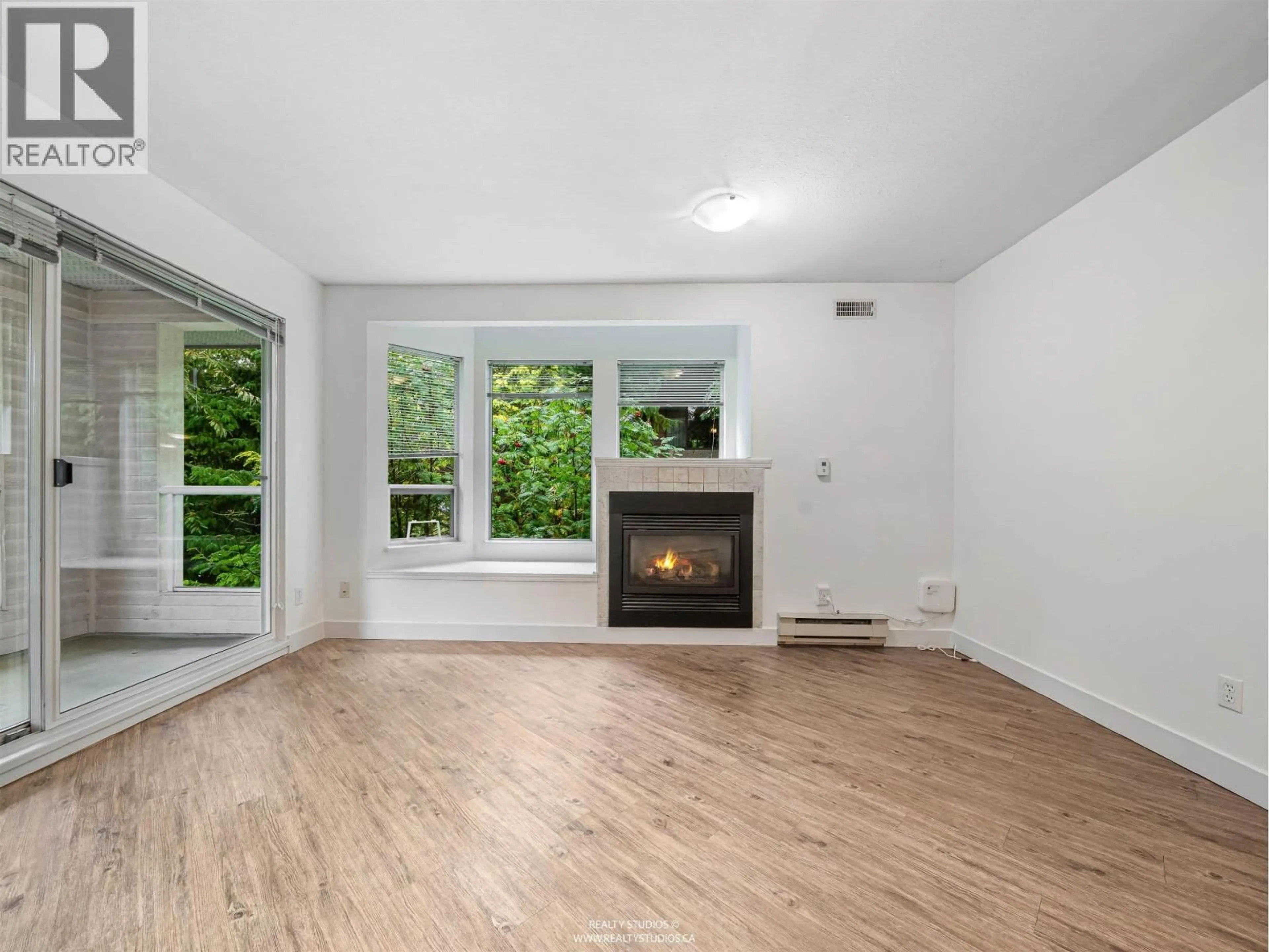 A pic of a room for 303 - 123 6TH STREET, North Vancouver British Columbia V7L1N9