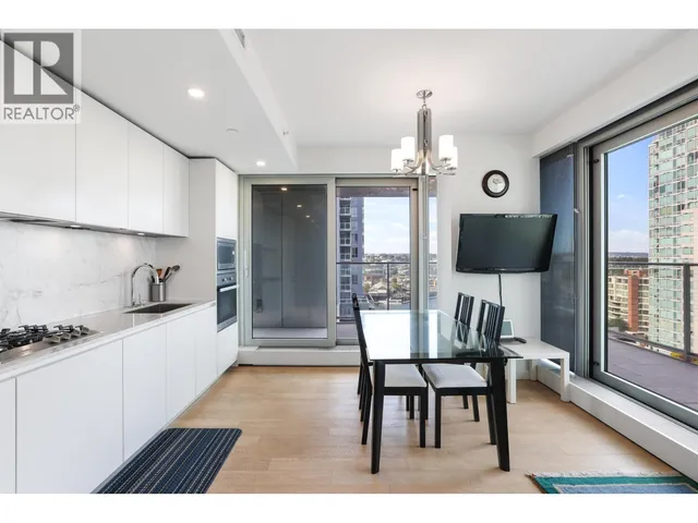 1205 - 1480 HOWE STREET, Vancouver 4