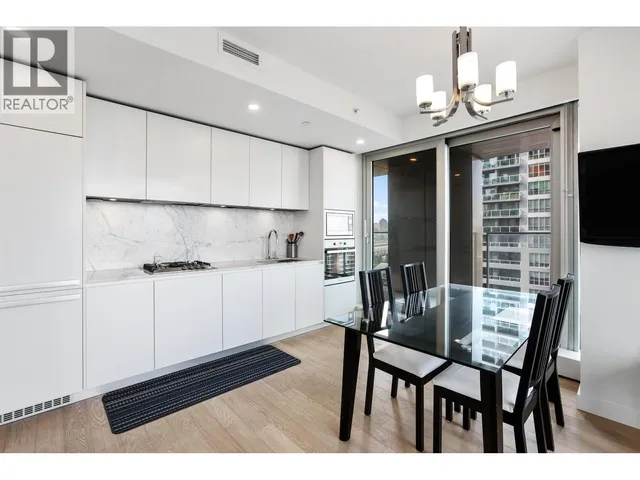 1205 - 1480 HOWE STREET, Vancouver 5