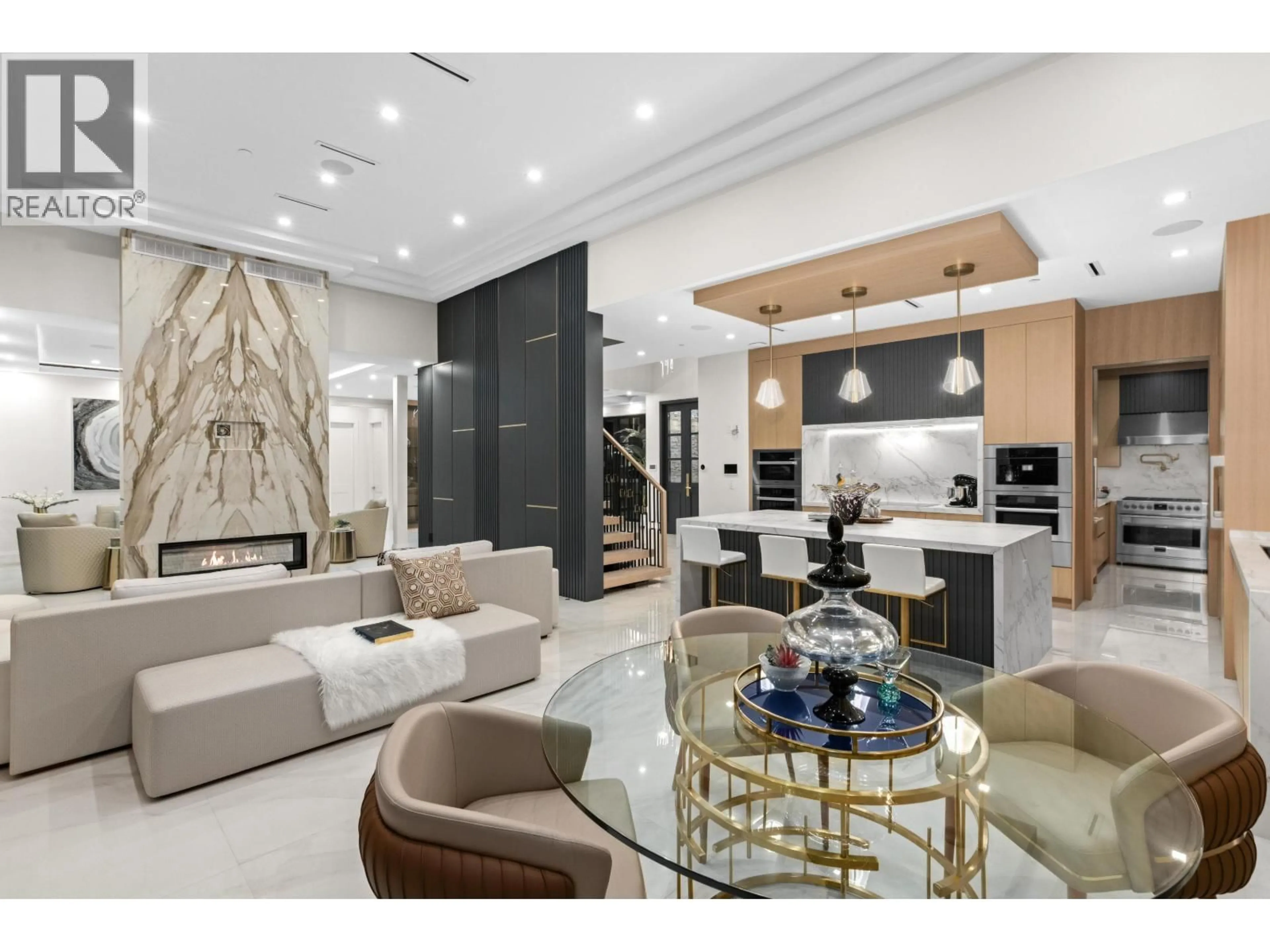 Open concept kitchen, ceramic/tile floor for 1419 BRAMWELL ROAD, West Vancouver British Columbia V7S2N8