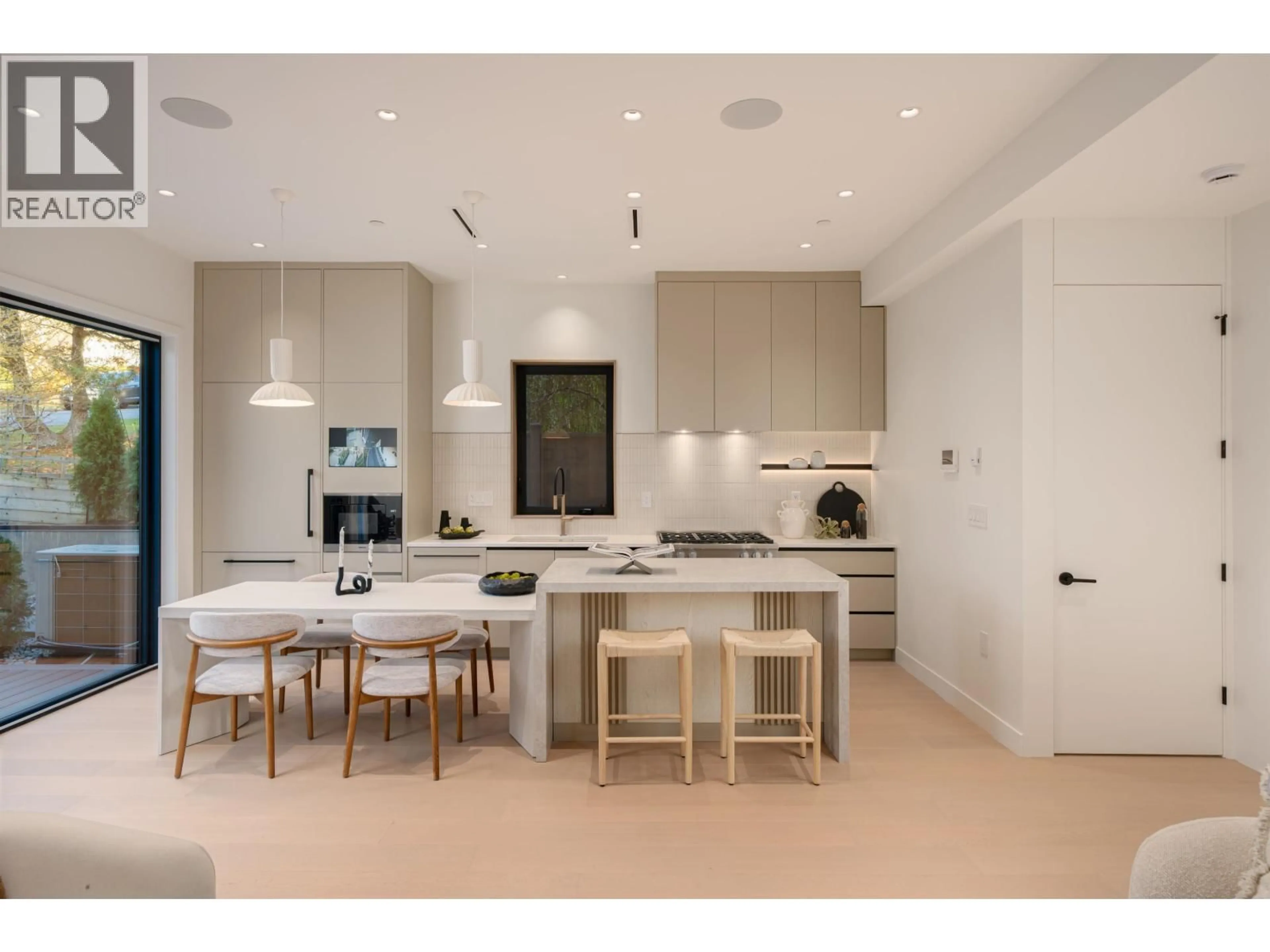 Contemporary kitchen, unknown for 1 - 4018 21ST AVENUE, Vancouver British Columbia V6S1H9