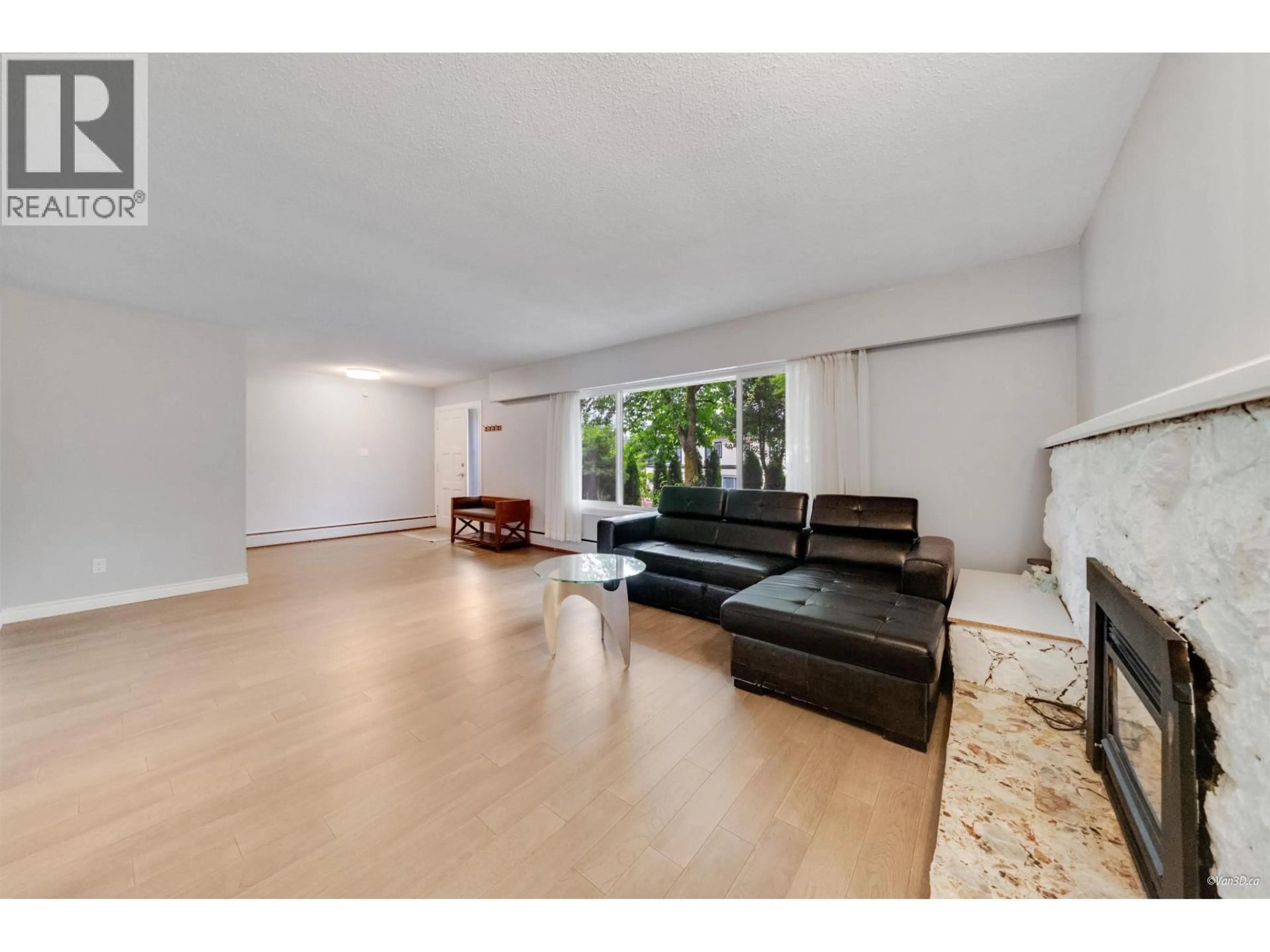 Unknown for 4366 GILPIN CRESCENT, Burnaby British Columbia V5G2K4