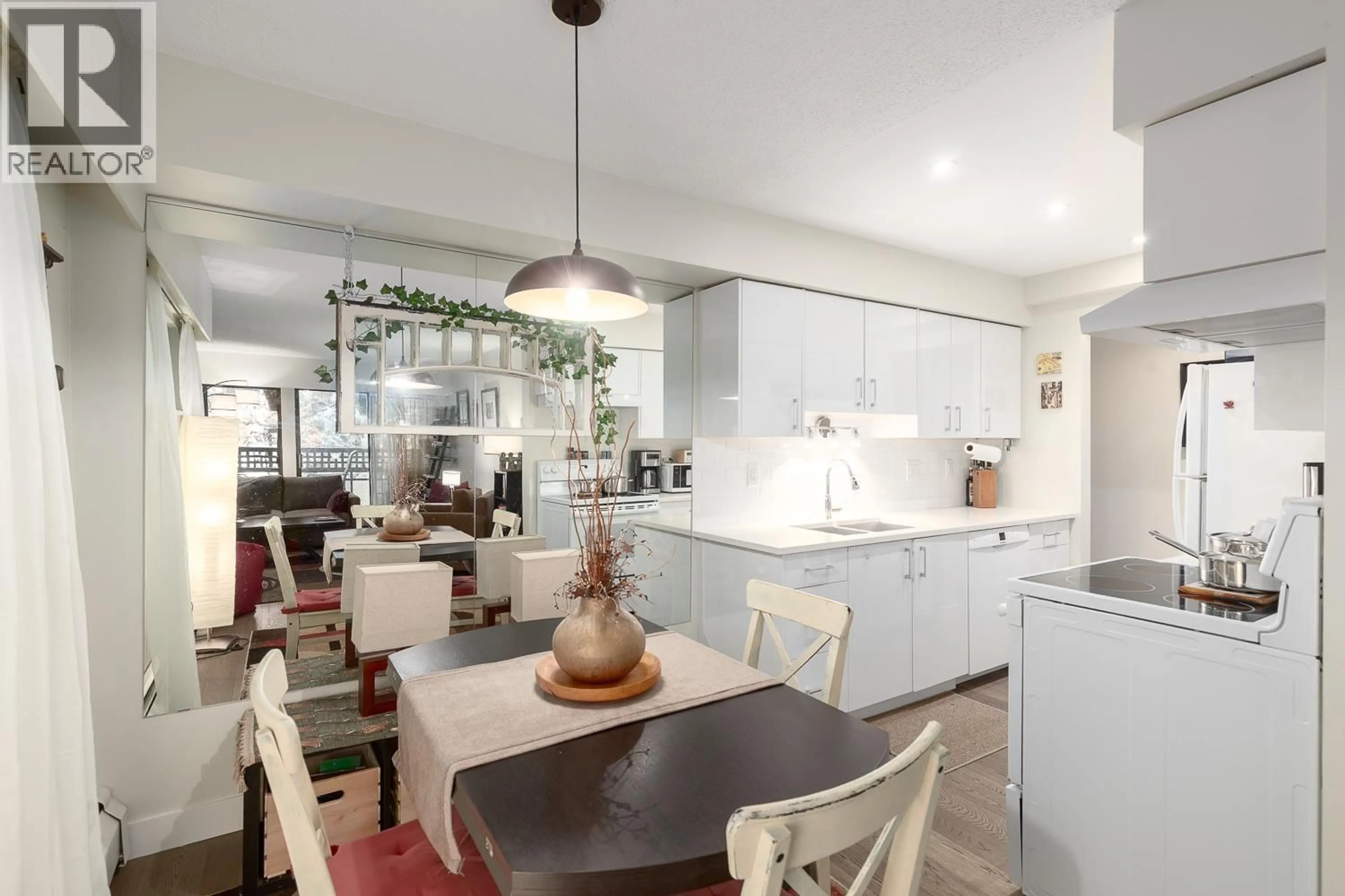 Dining room, unknown for 218 - 2320 40TH AVENUE, Vancouver British Columbia V6M4H6