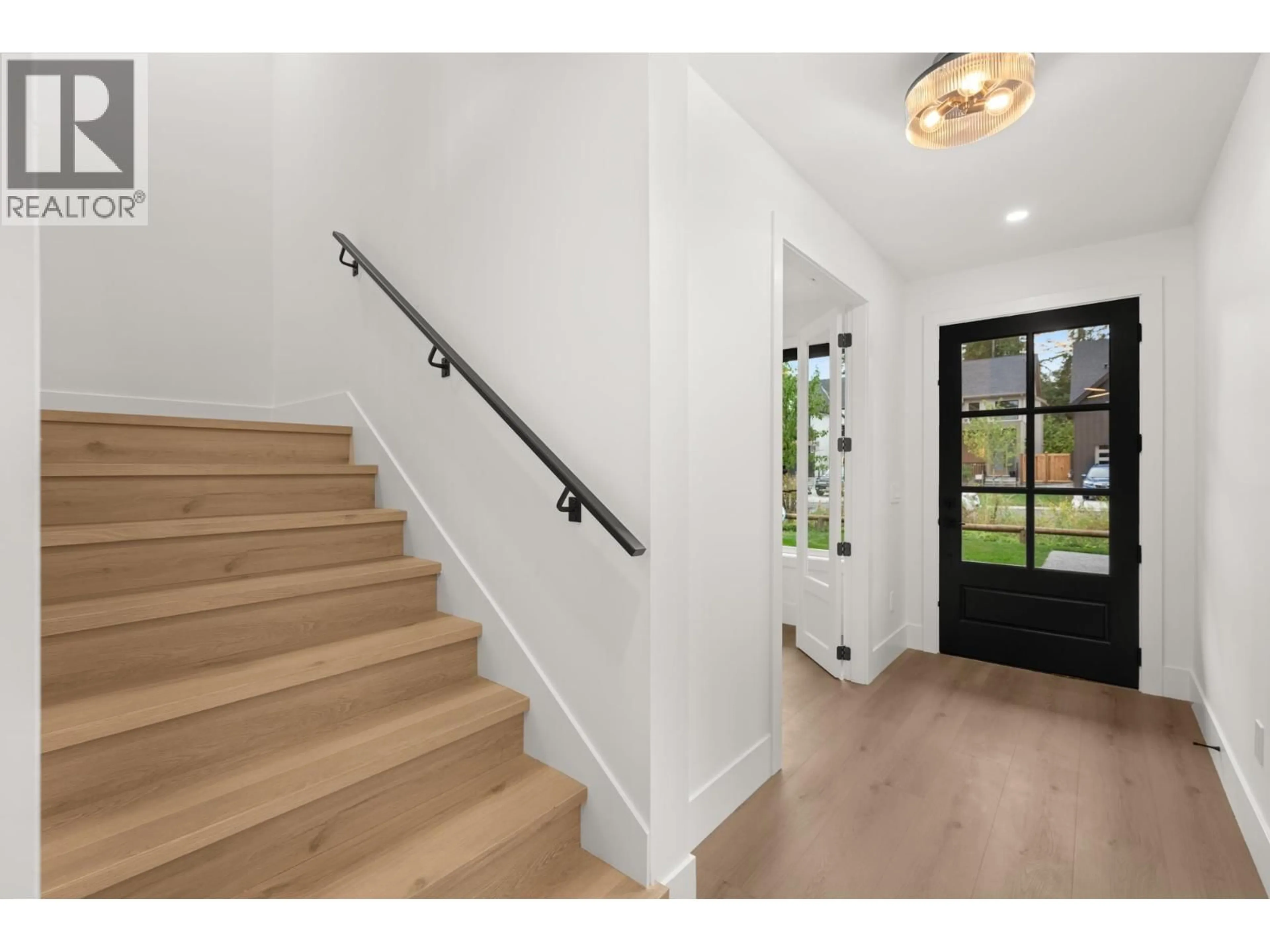 Indoor entryway for 12868 SHELDRAKE COURT, Maple Ridge British Columbia V4R2R7