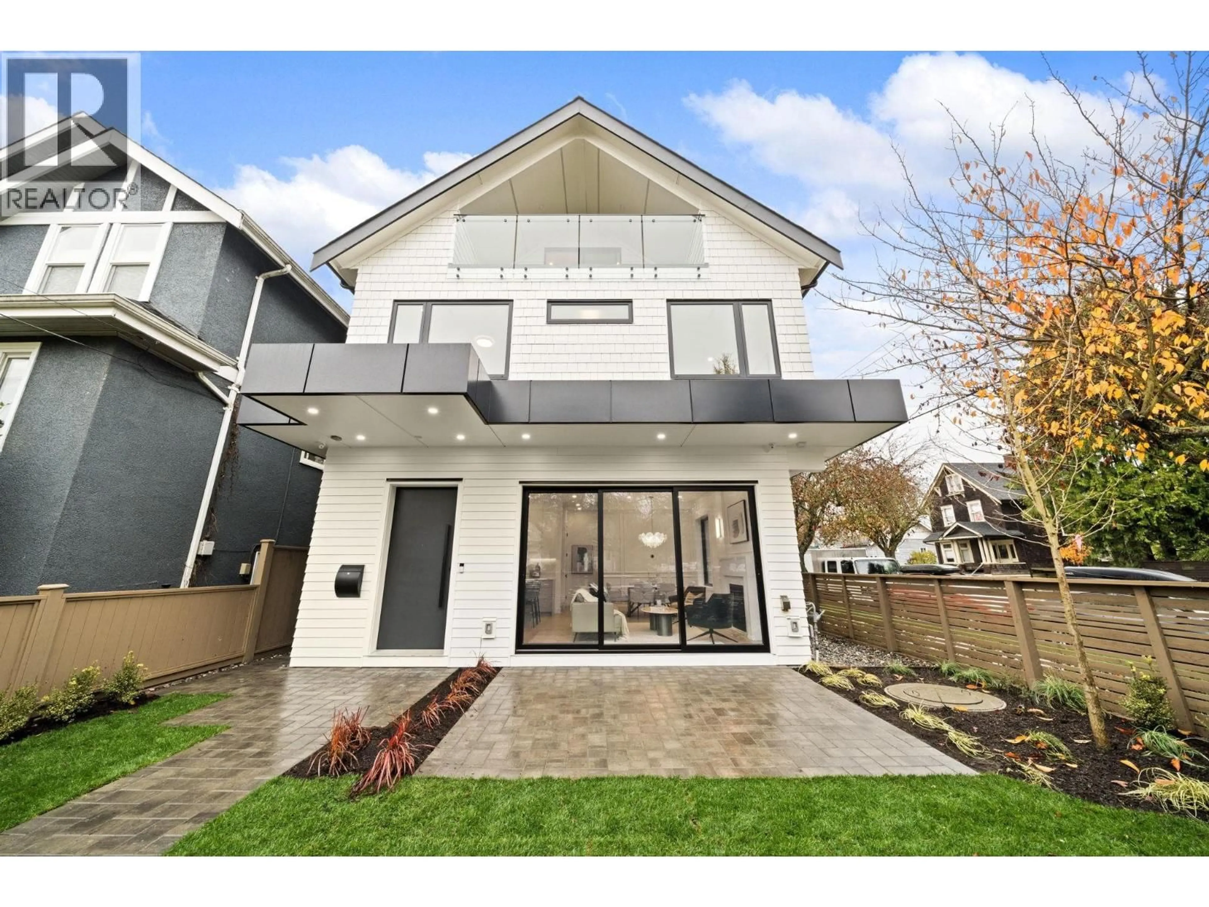 Unknown for 1095 14TH AVENUE, Vancouver British Columbia V5T2P1