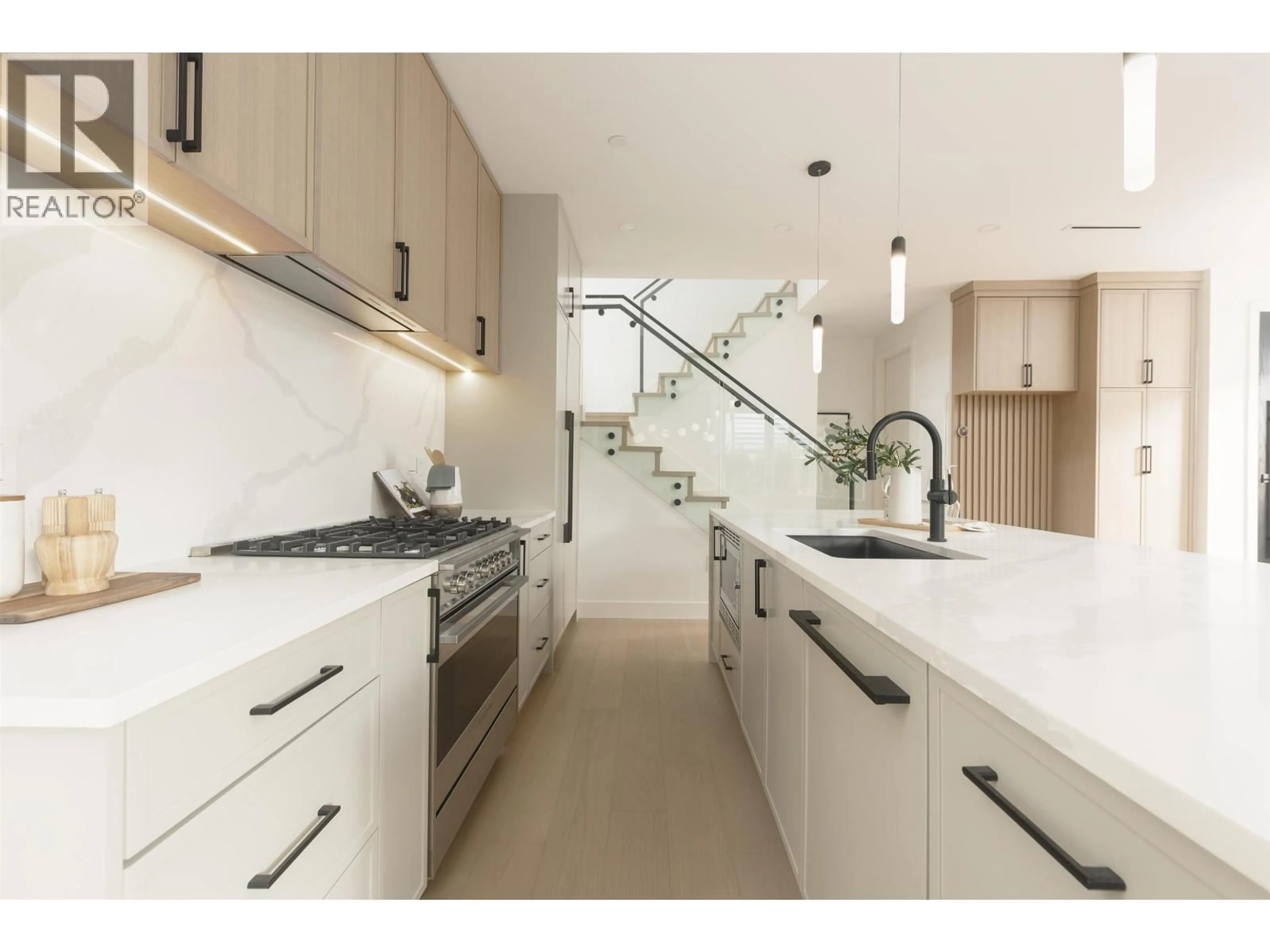 Contemporary kitchen, ceramic/tile floor for 2 - 5969 GRANVILLE STREET, Vancouver British Columbia V6M3C9