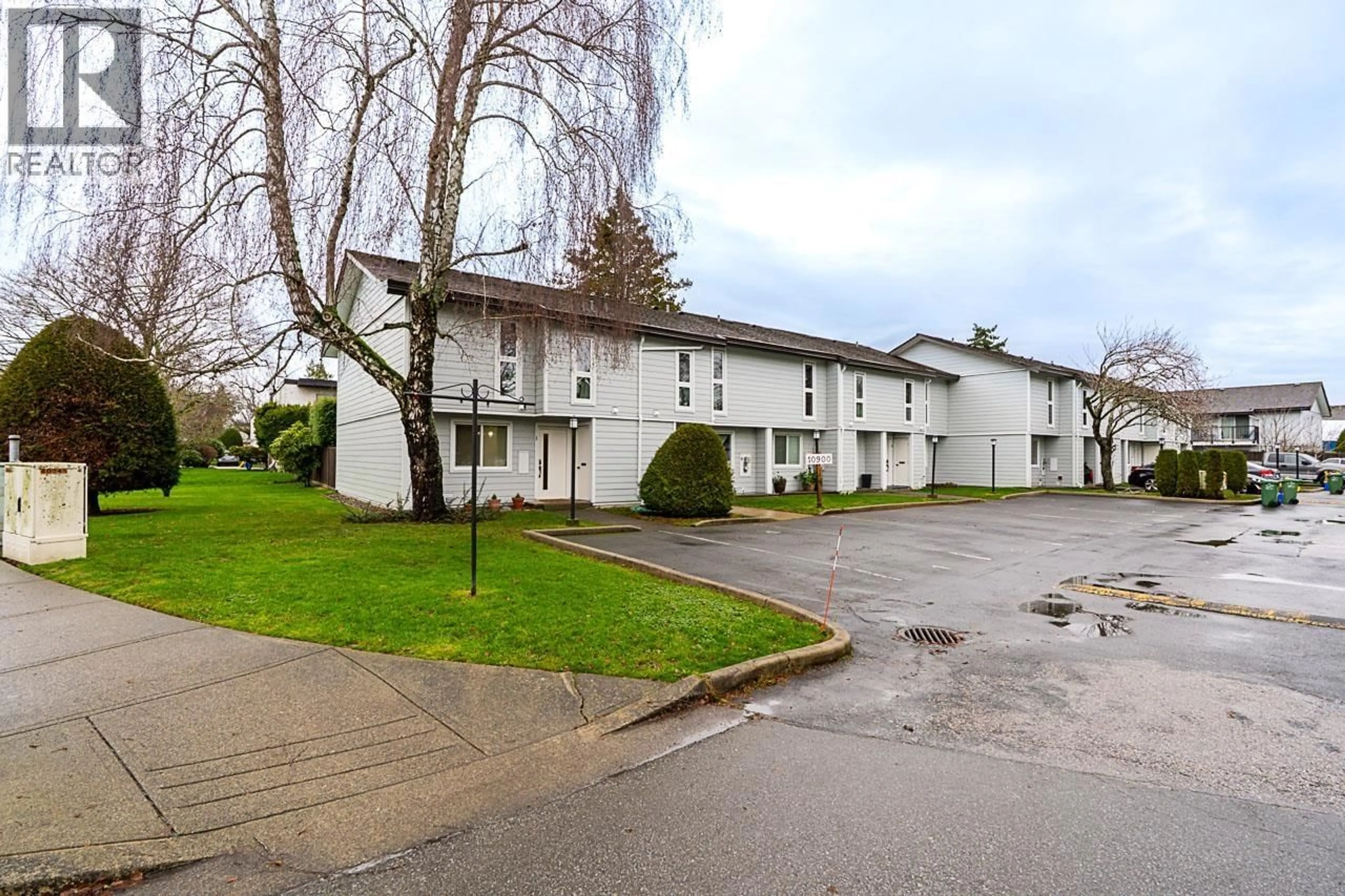 Patio, street for 1 - 10900 SPRINGMONT DRIVE, Richmond British Columbia V7E3S5