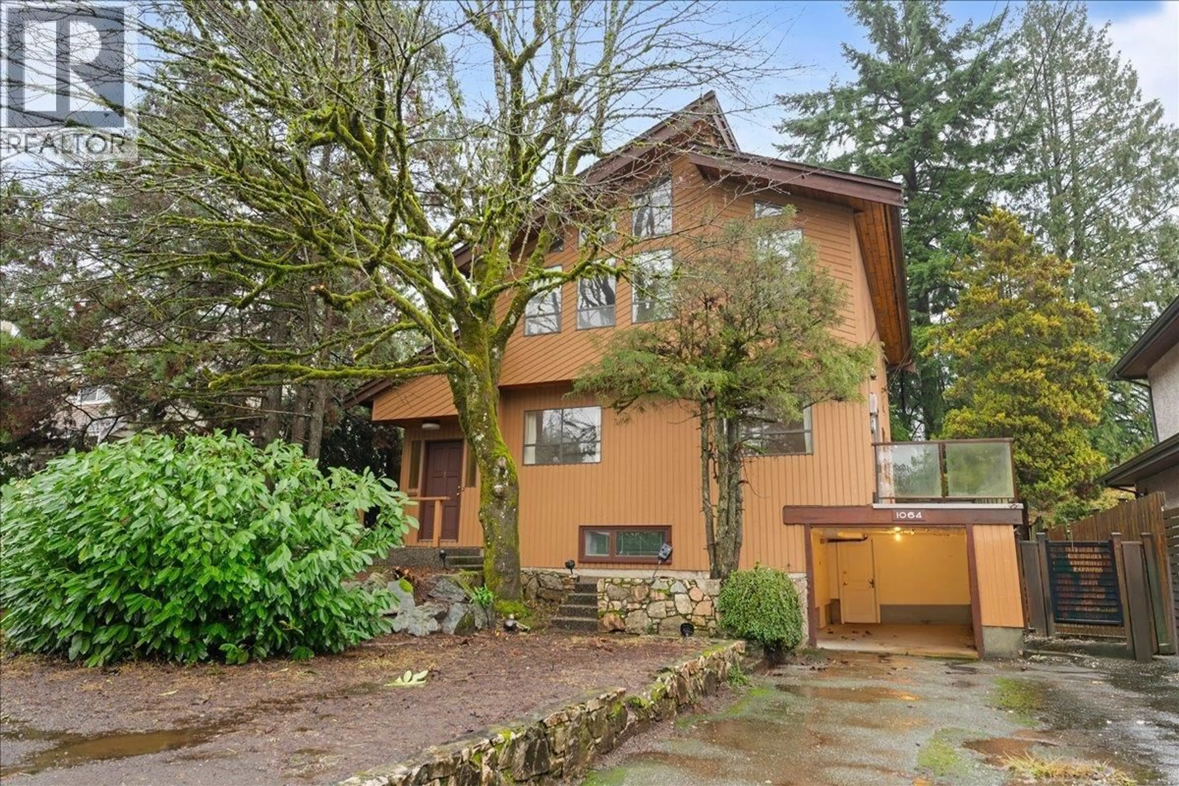 Unknown for 1064 RUTHINA AVENUE, North Vancouver British Columbia V7R2E6