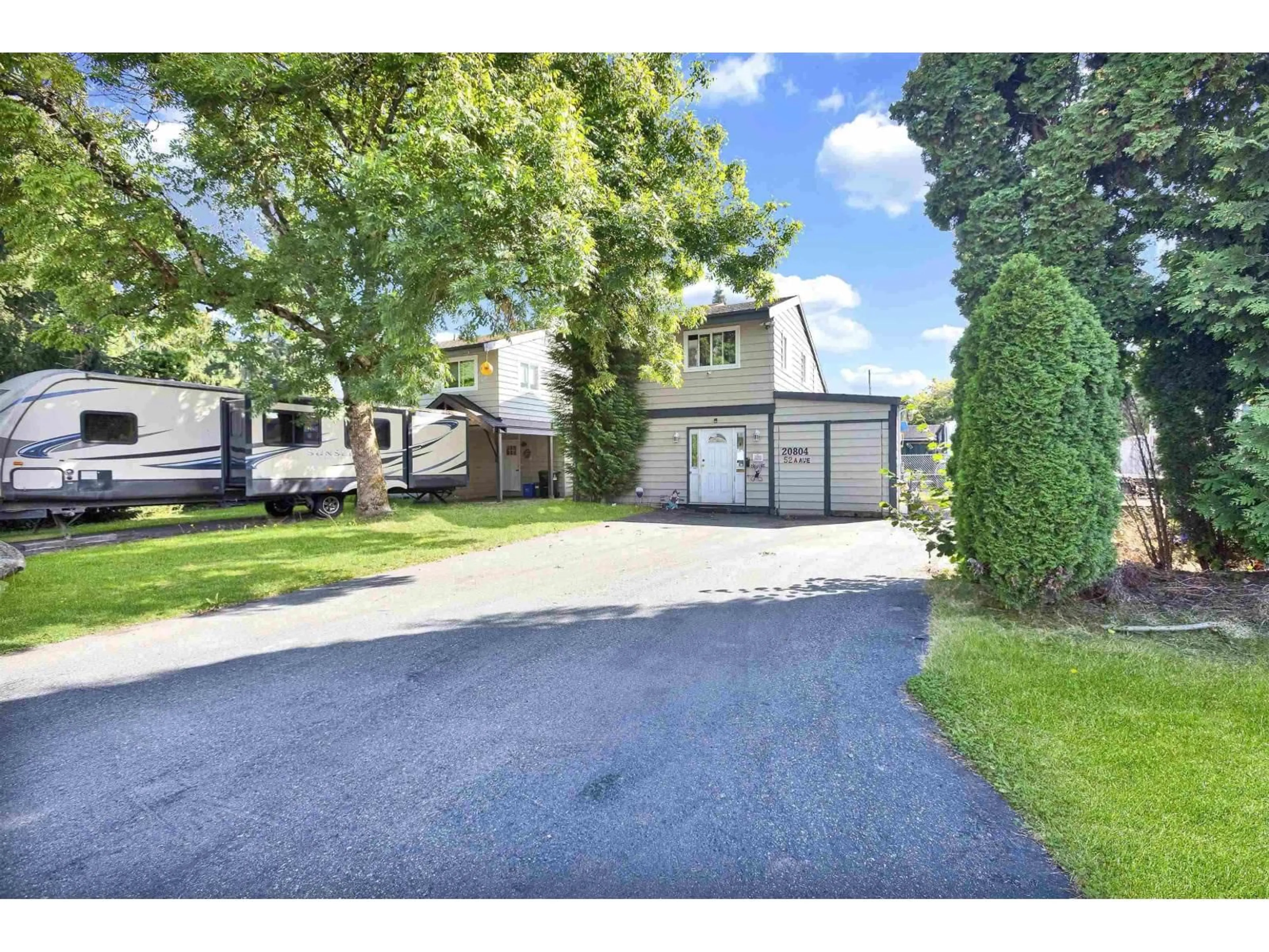 A pic from outside/outdoor area/front of a property/back of a property/a pic from drone, street for 20804 52A AVENUE, Langley British Columbia V3A6E5