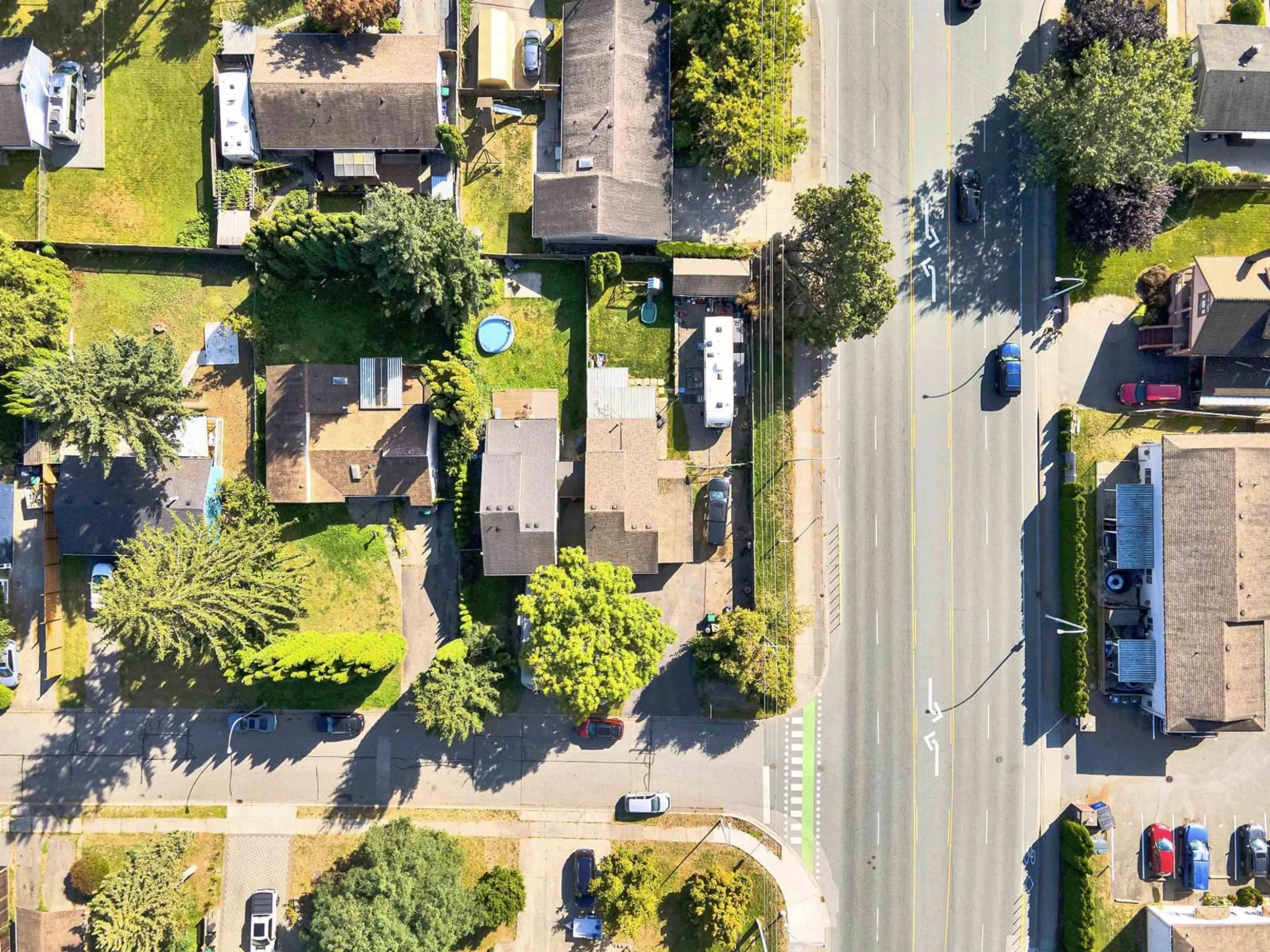 A pic from outside/outdoor area/front of a property/back of a property/a pic from drone, street for 20804 52A AVENUE, Langley British Columbia V3A6E5