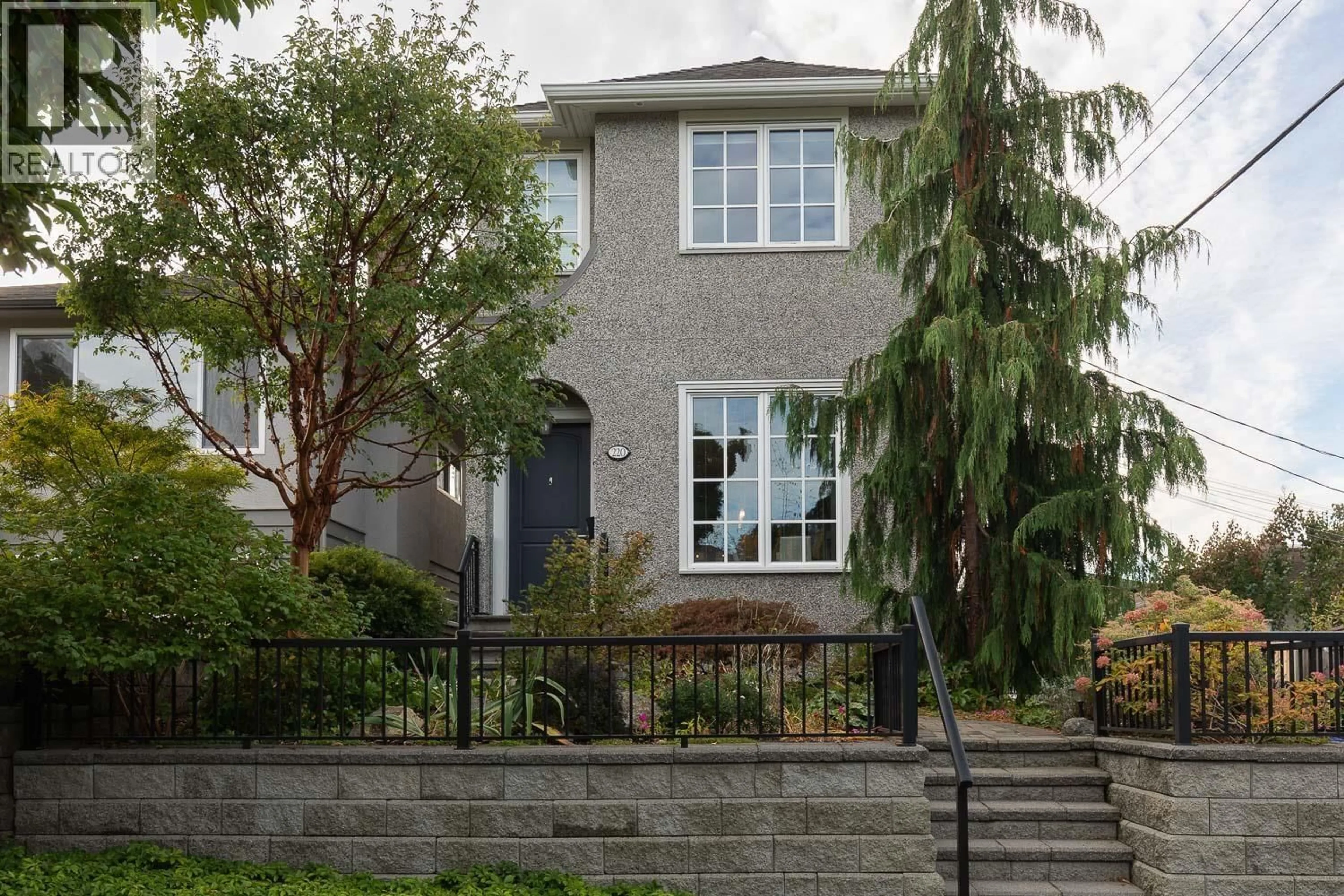 Home with brick exterior material, street for 220 40TH AVENUE, Vancouver British Columbia V5W1L8