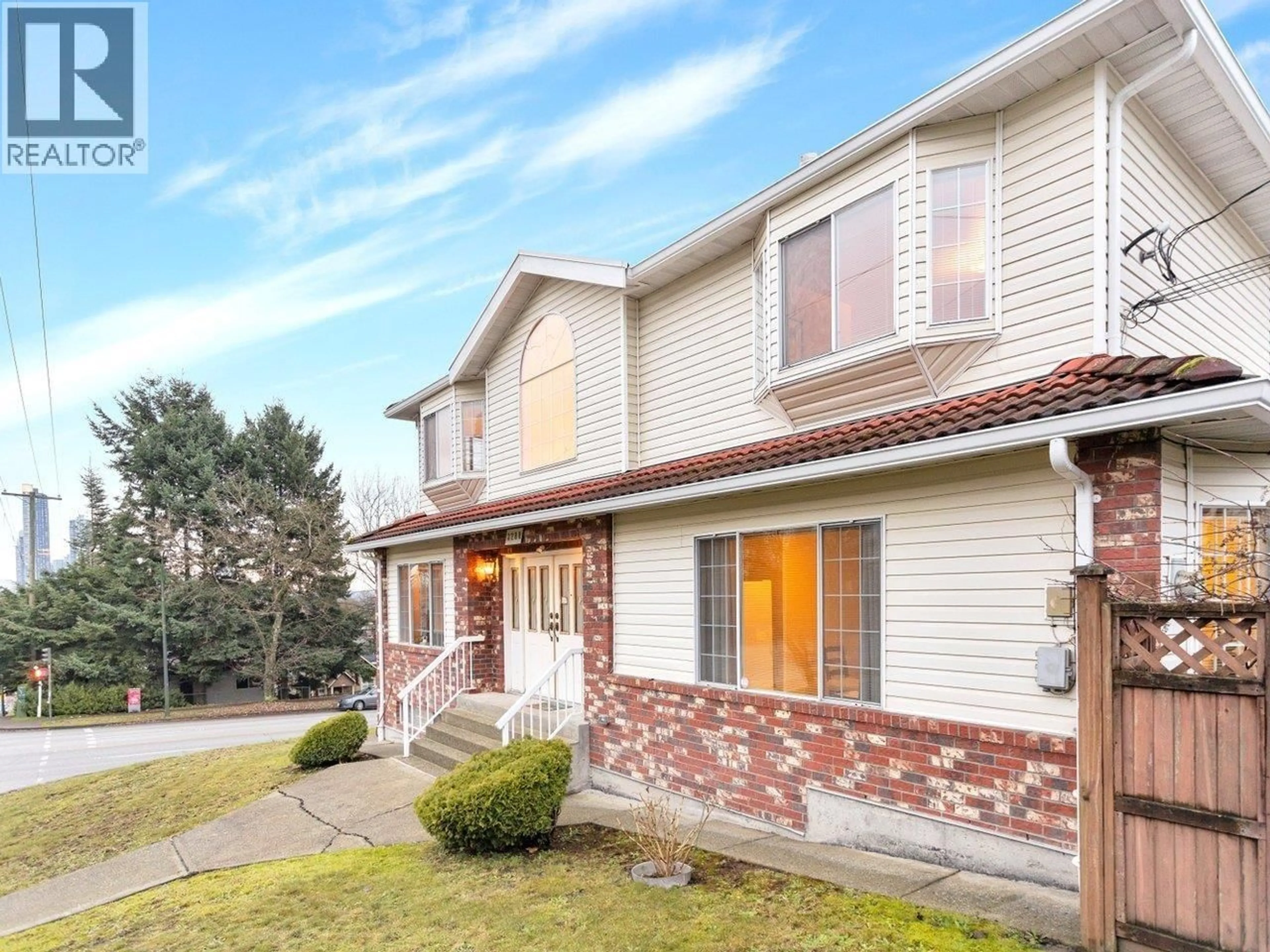 Home with brick exterior material, street for 3288 5TH AVENUE, Vancouver British Columbia V5M1P3