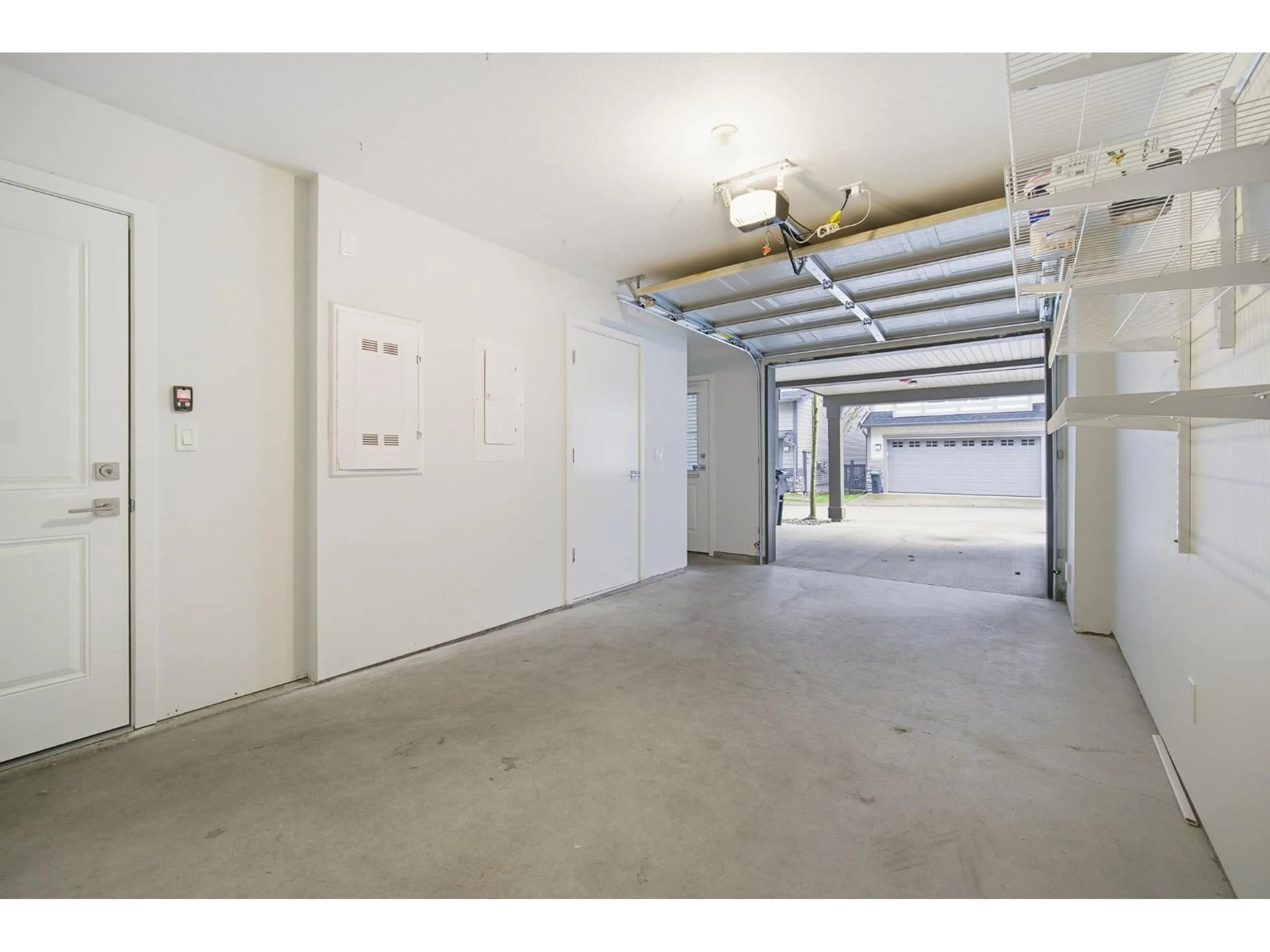 Indoor garage for 25 - 8217 204B STREET, Langley British Columbia V2Y0V6