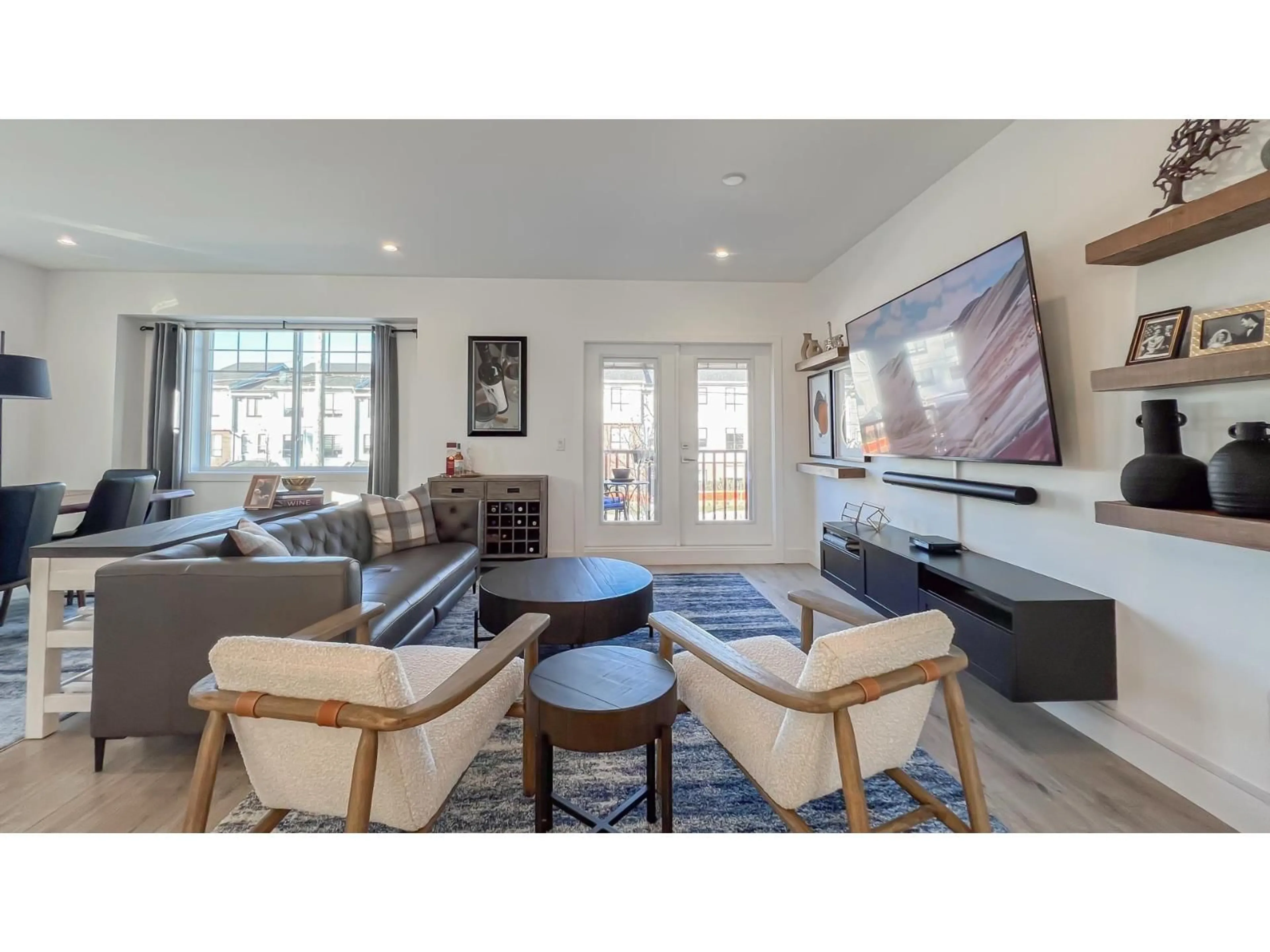 Living room with furniture, unknown for 24 - 7167 116 STREET, Delta British Columbia V4E0A6