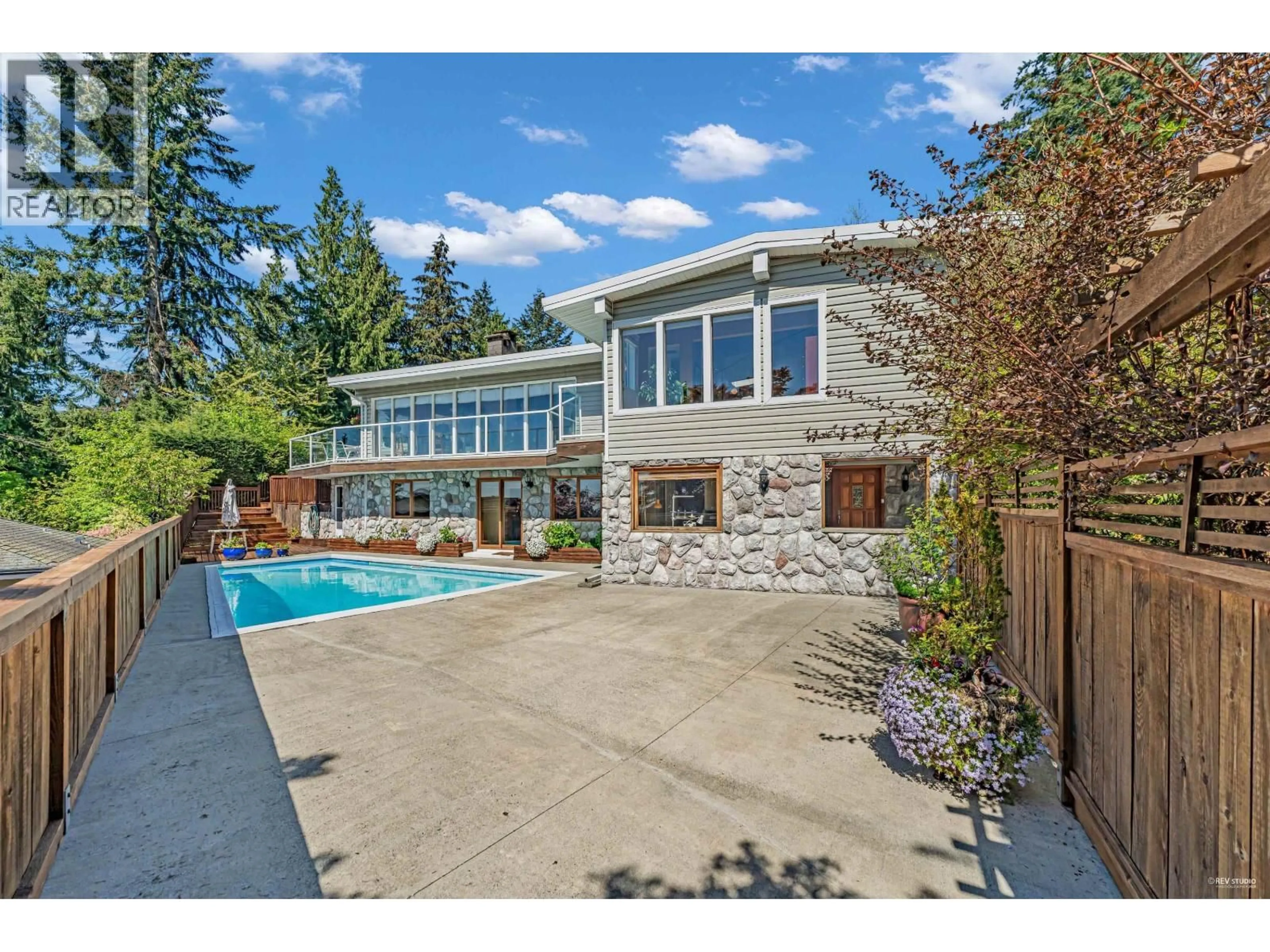 Unknown for 4323 VALENCIA AVENUE, North Vancouver British Columbia V7N4A7