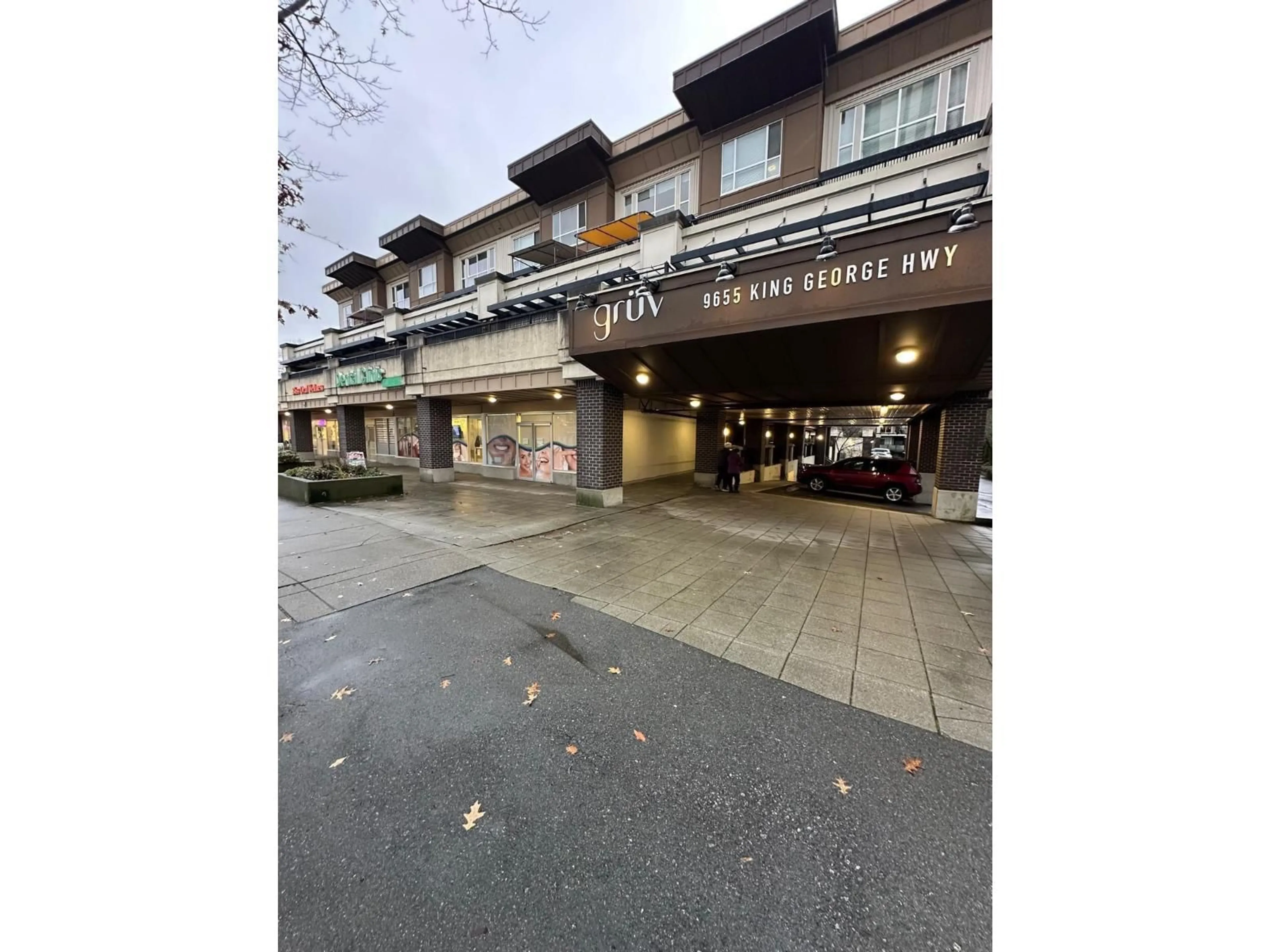 Unknown for 324 - 9655 KING GEORGE BOULEVARD, Surrey British Columbia V3T0C7