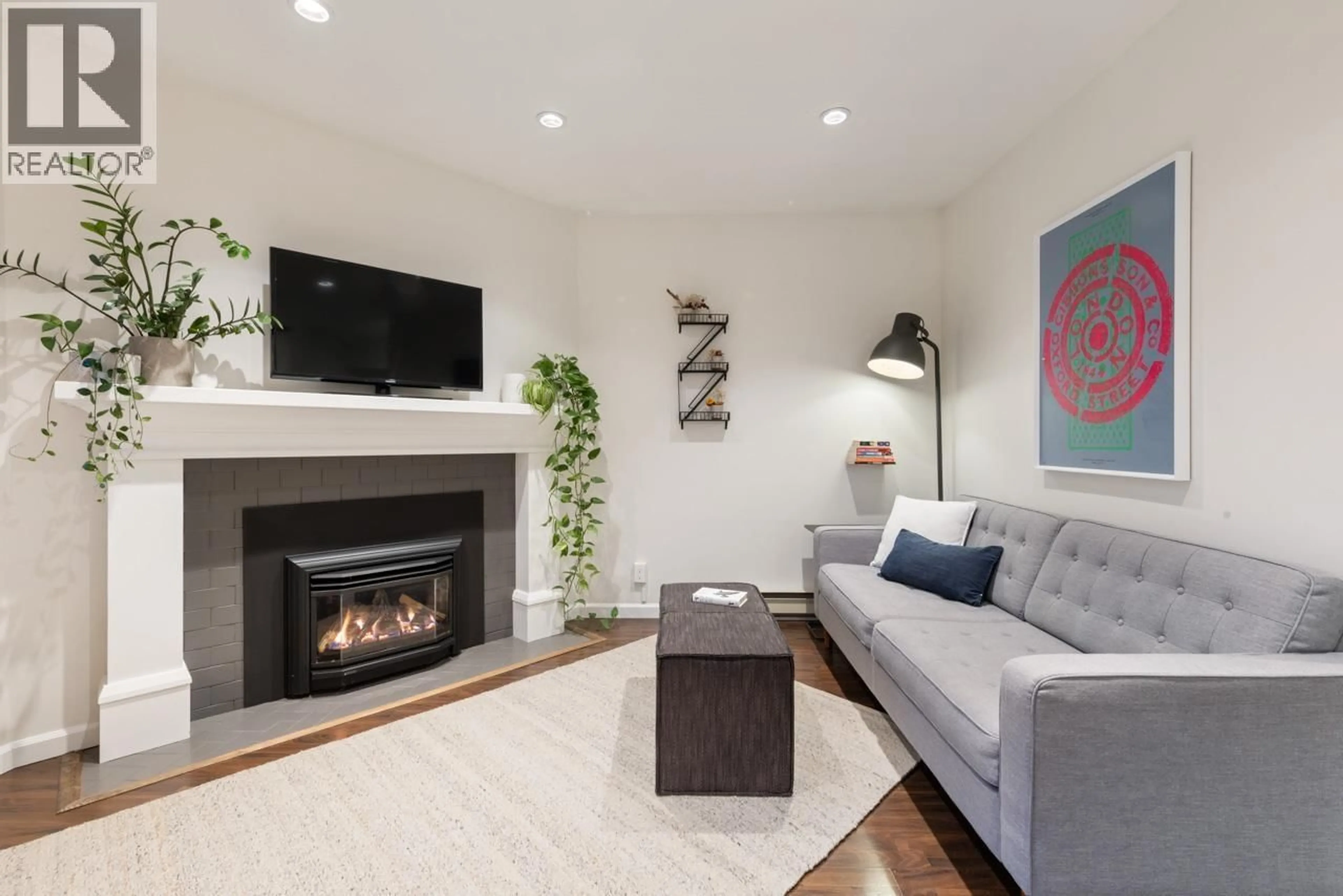 Living room with furniture, unknown for 103 15TH AVENUE, Vancouver British Columbia V5Y1X8