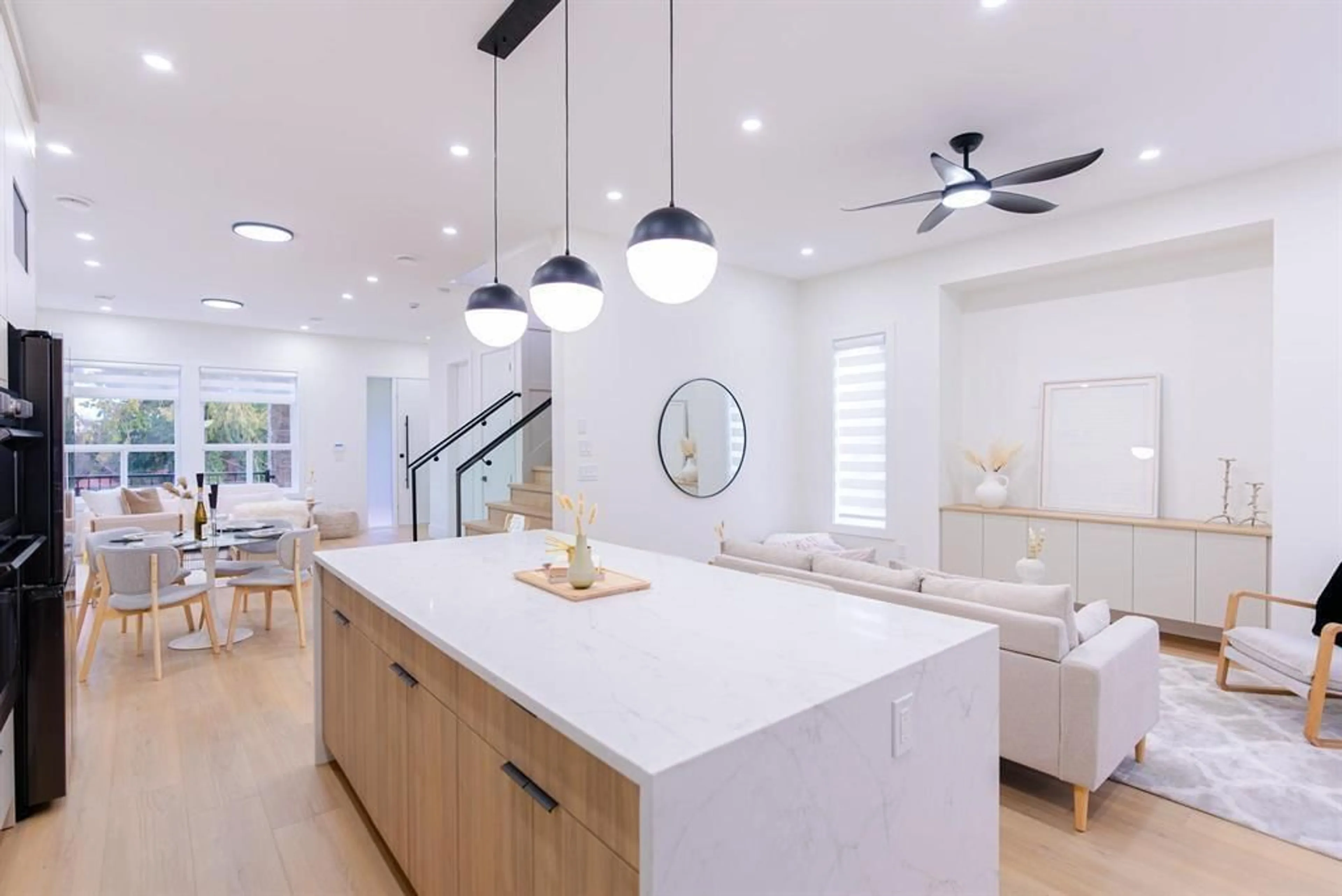 Open concept kitchen, unknown for 14450 60 AVENUE, Surrey British Columbia V3S1R3