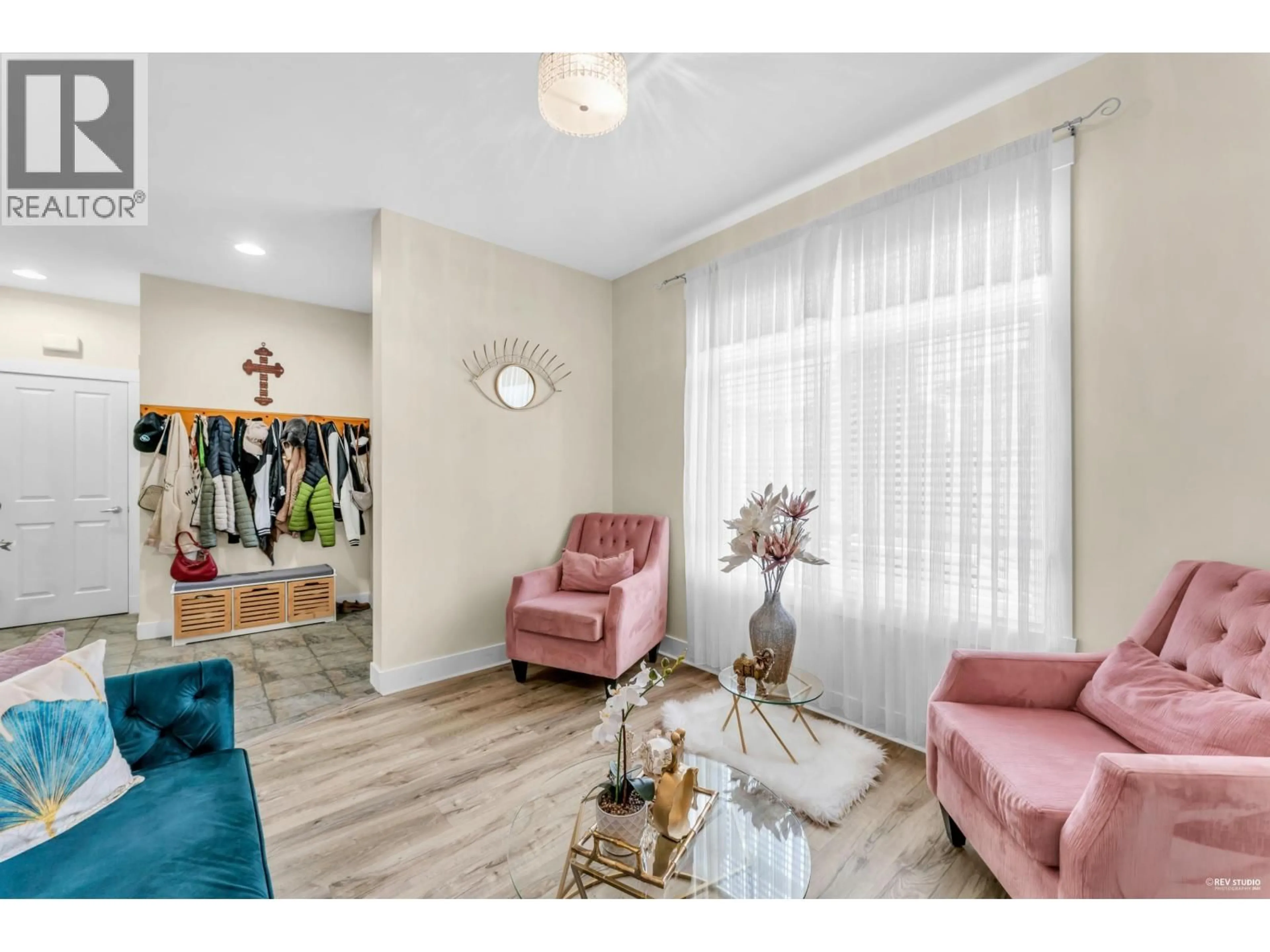 Living room with furniture, unknown for 10322 243A STREET, Maple Ridge British Columbia V2W2C7