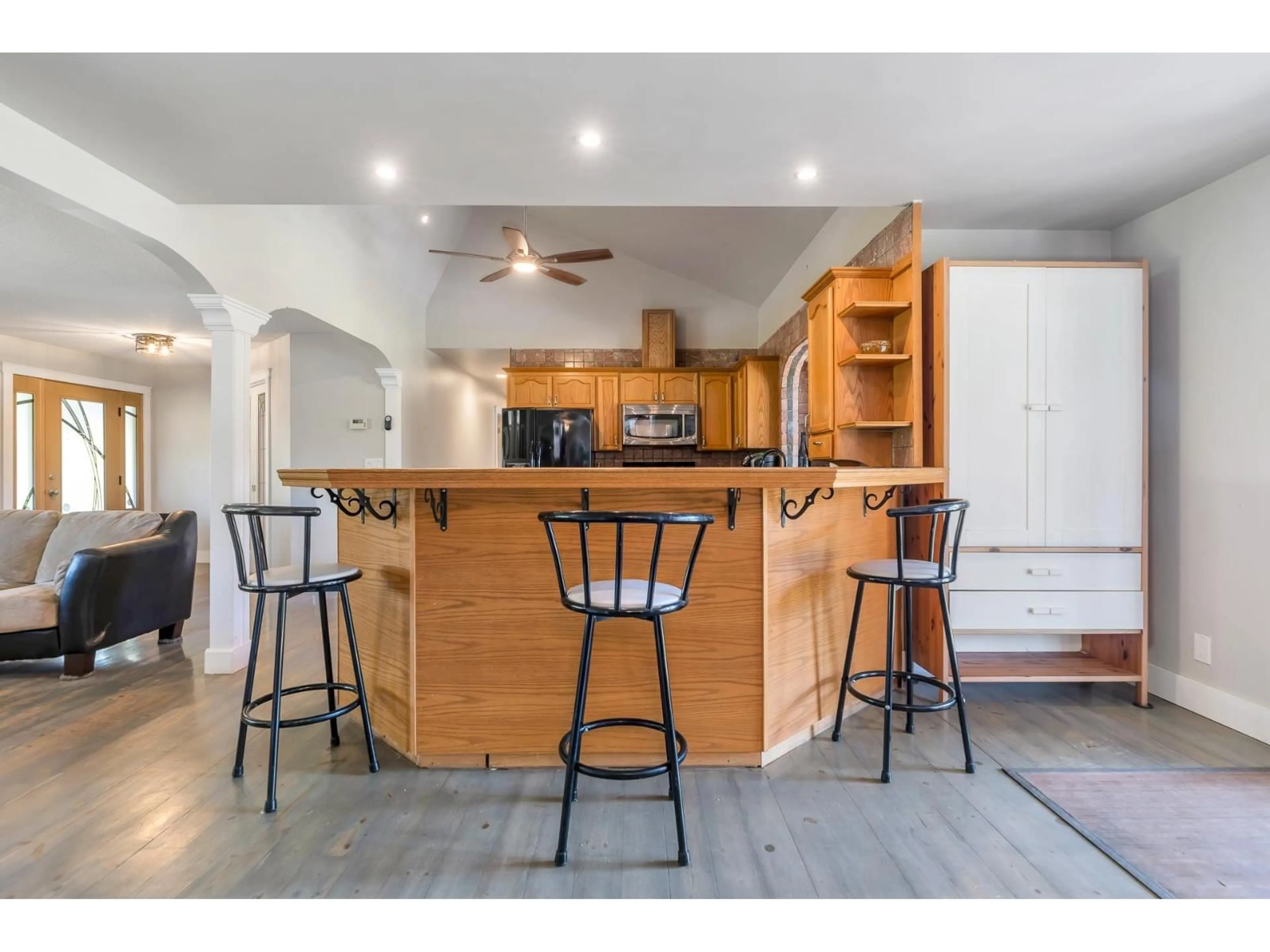 Open concept kitchen, unknown for 3850 BOUNDARY ROAD, Yarrow British Columbia V2R5J4