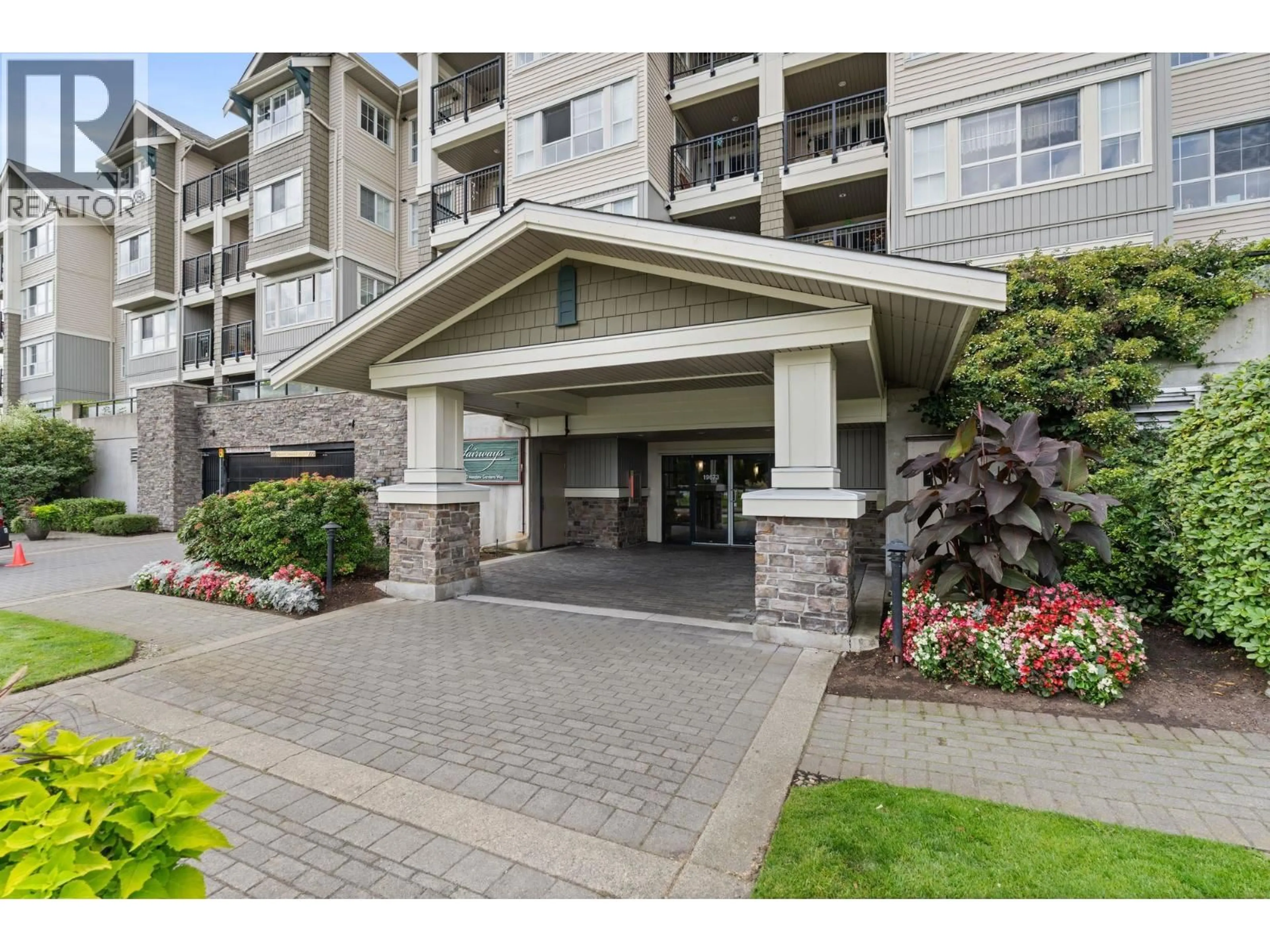 Indoor foyer for 429 - 19673 MEADOW GARDENS WAY, Pitt Meadows British Columbia V3Y0A1
