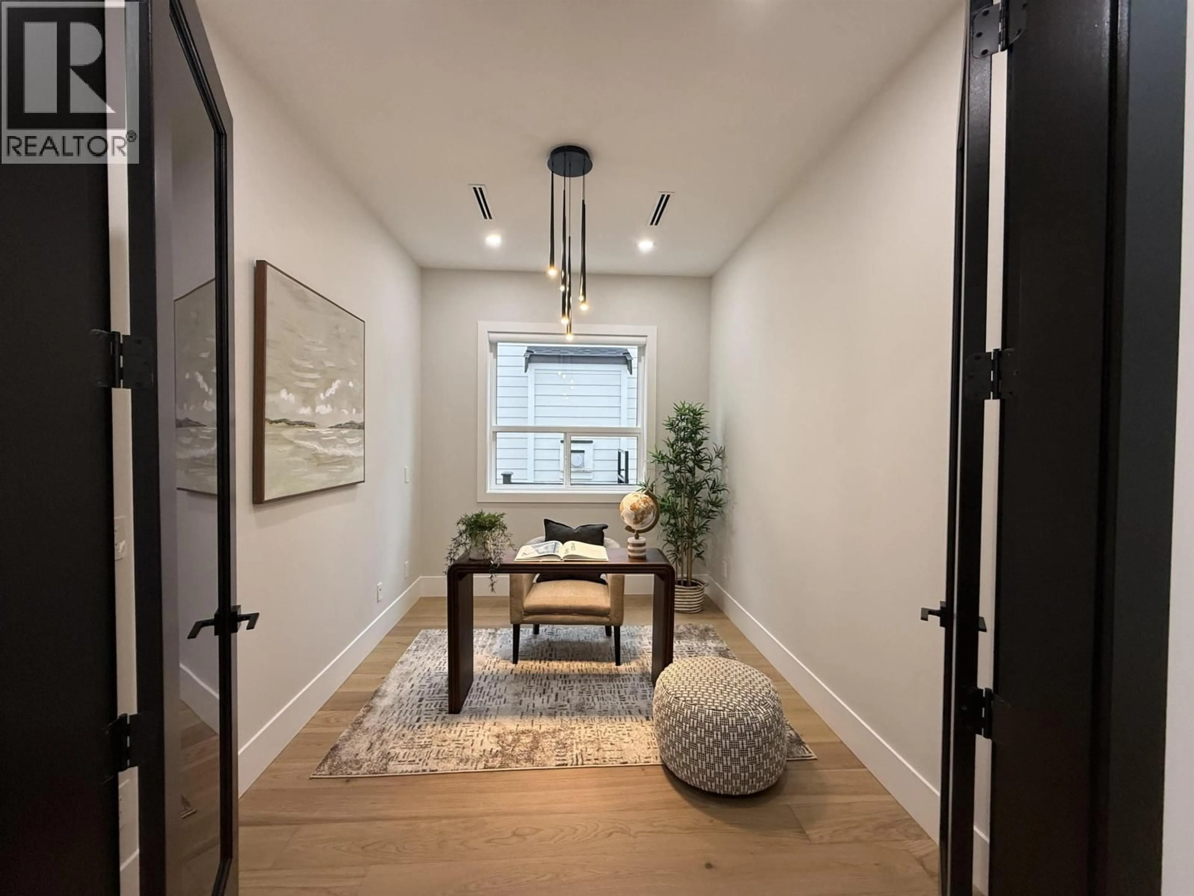 Indoor entryway for 1846 LEMAX AVENUE, Coquitlam British Columbia V3J2C6