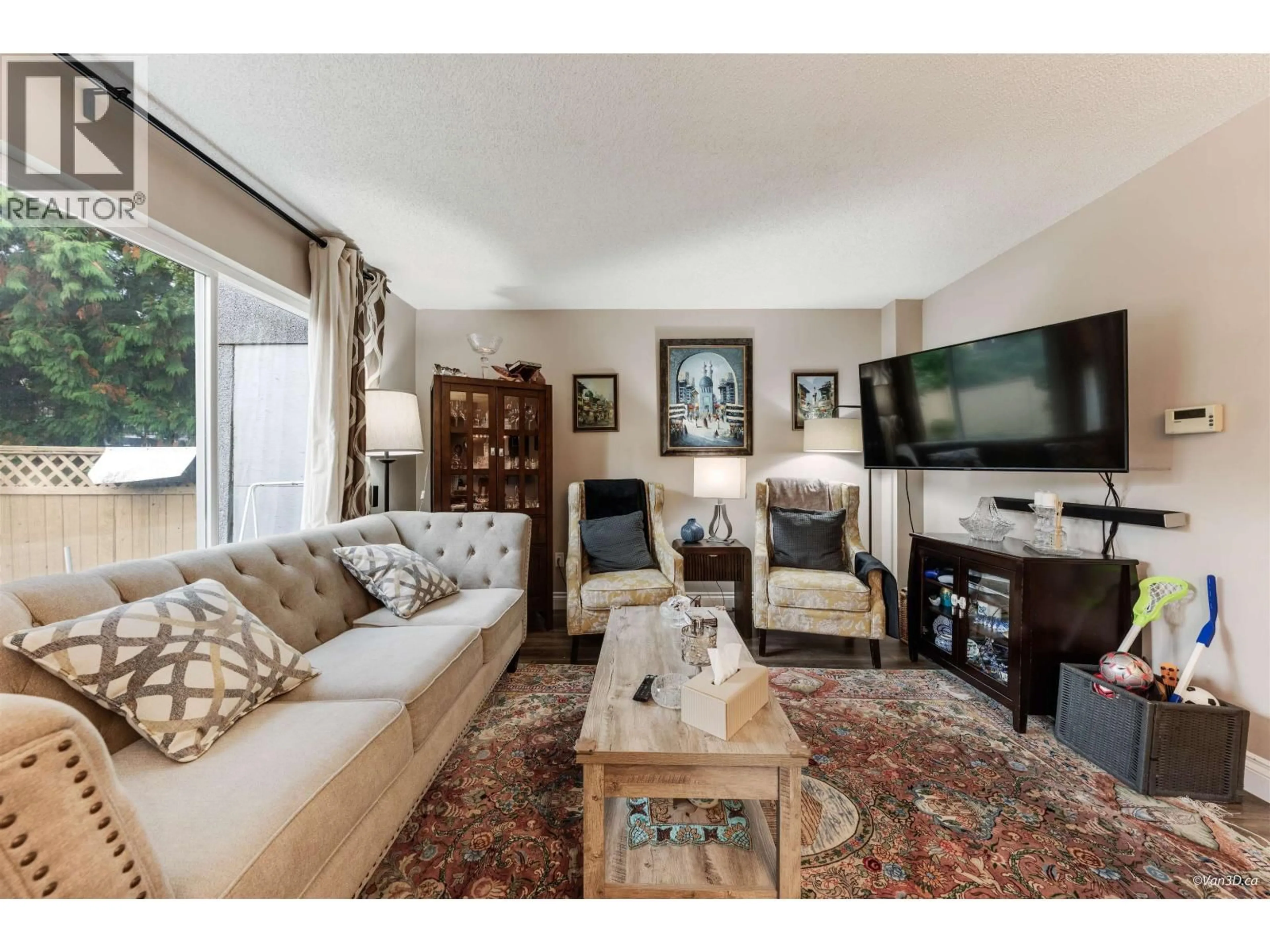 Living room with furniture, unknown for 3010 FIRBROOK PLACE, Coquitlam British Columbia V3C4B3