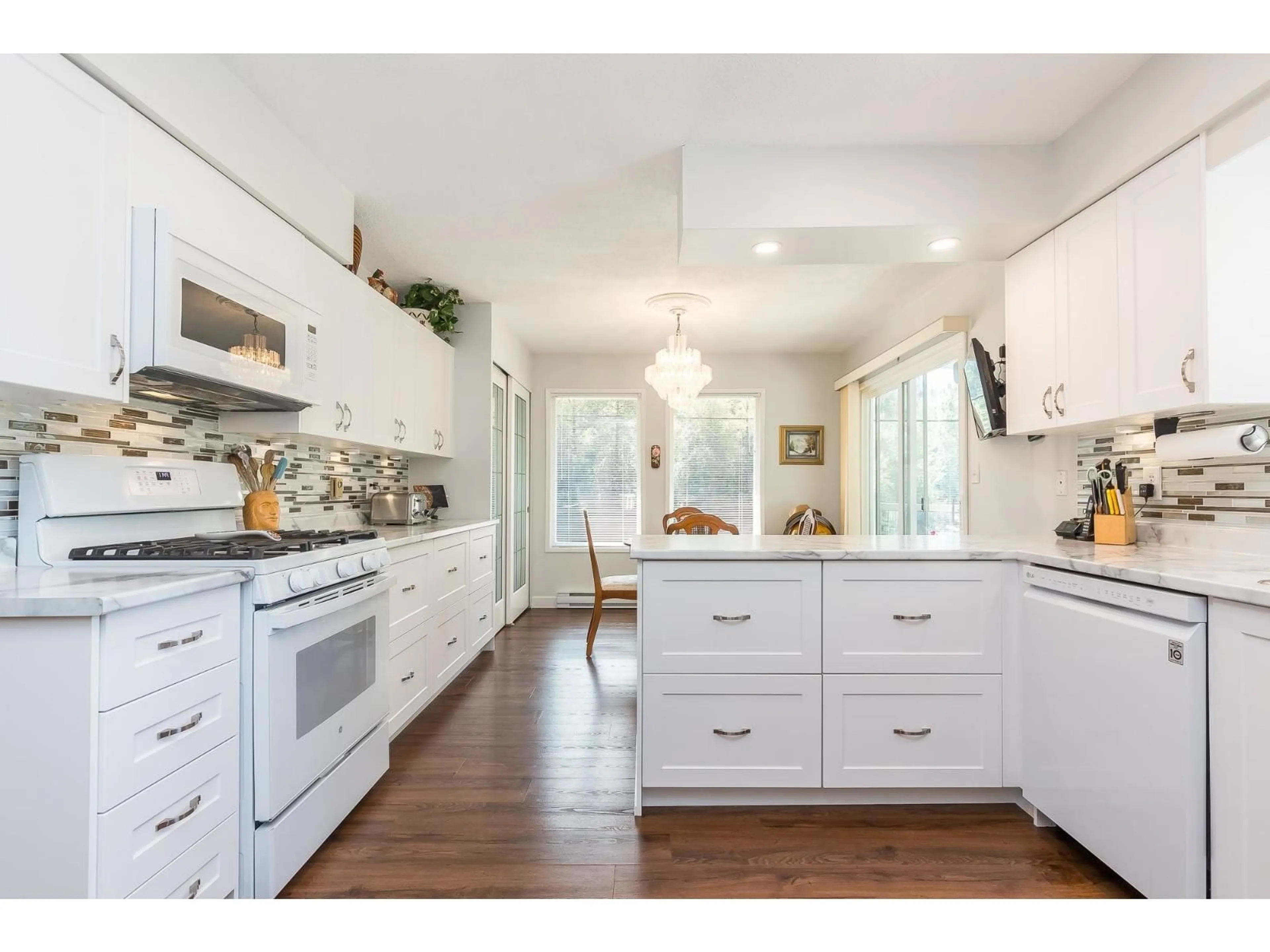 Open concept kitchen, unknown for 50871 O'BYRNE ROAD, Chilliwack British Columbia V4Z1B6