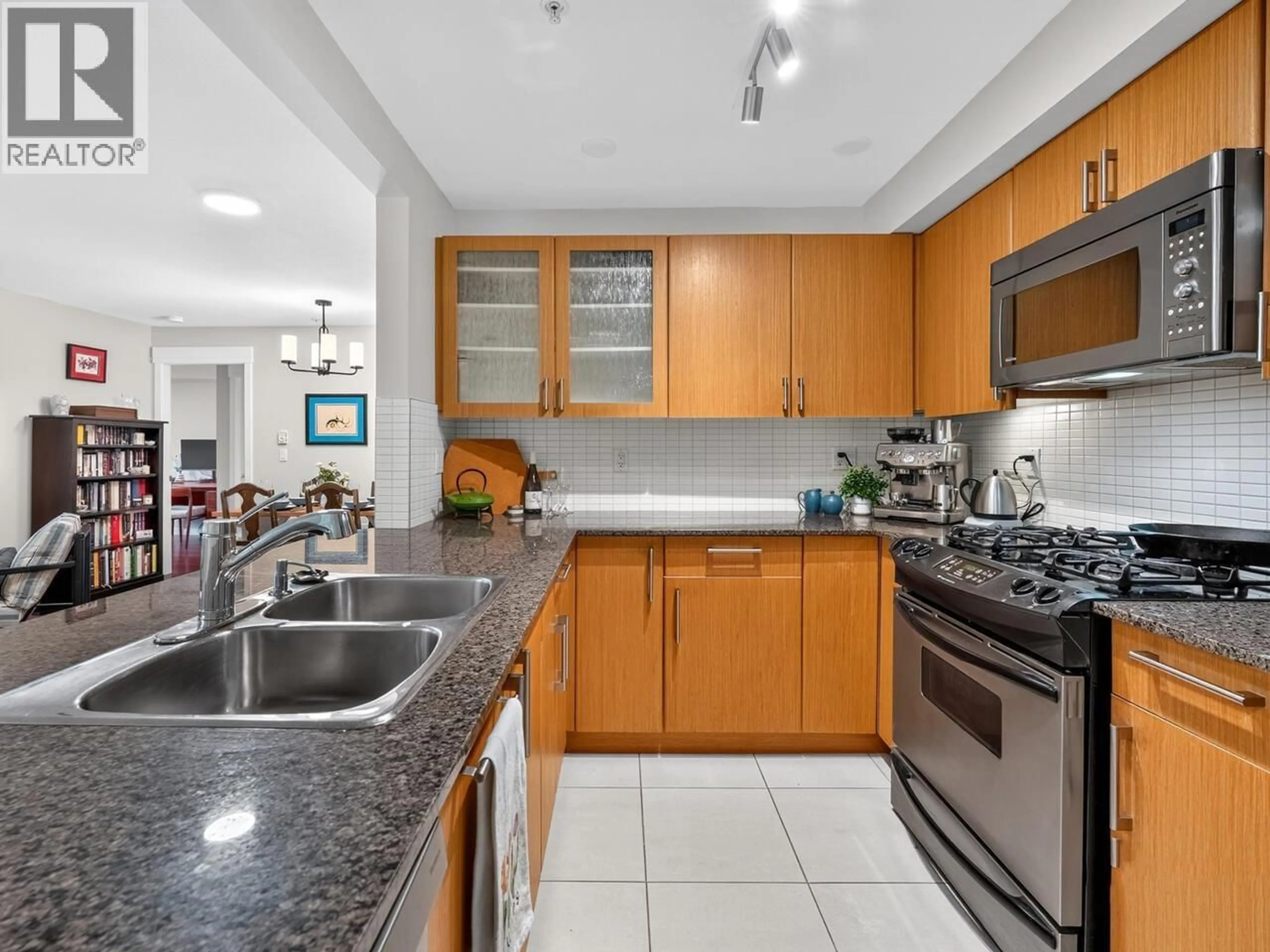 Standard kitchen, ceramic/tile floor for 206 - 2096 46TH AVENUE, Vancouver British Columbia V6M2K9