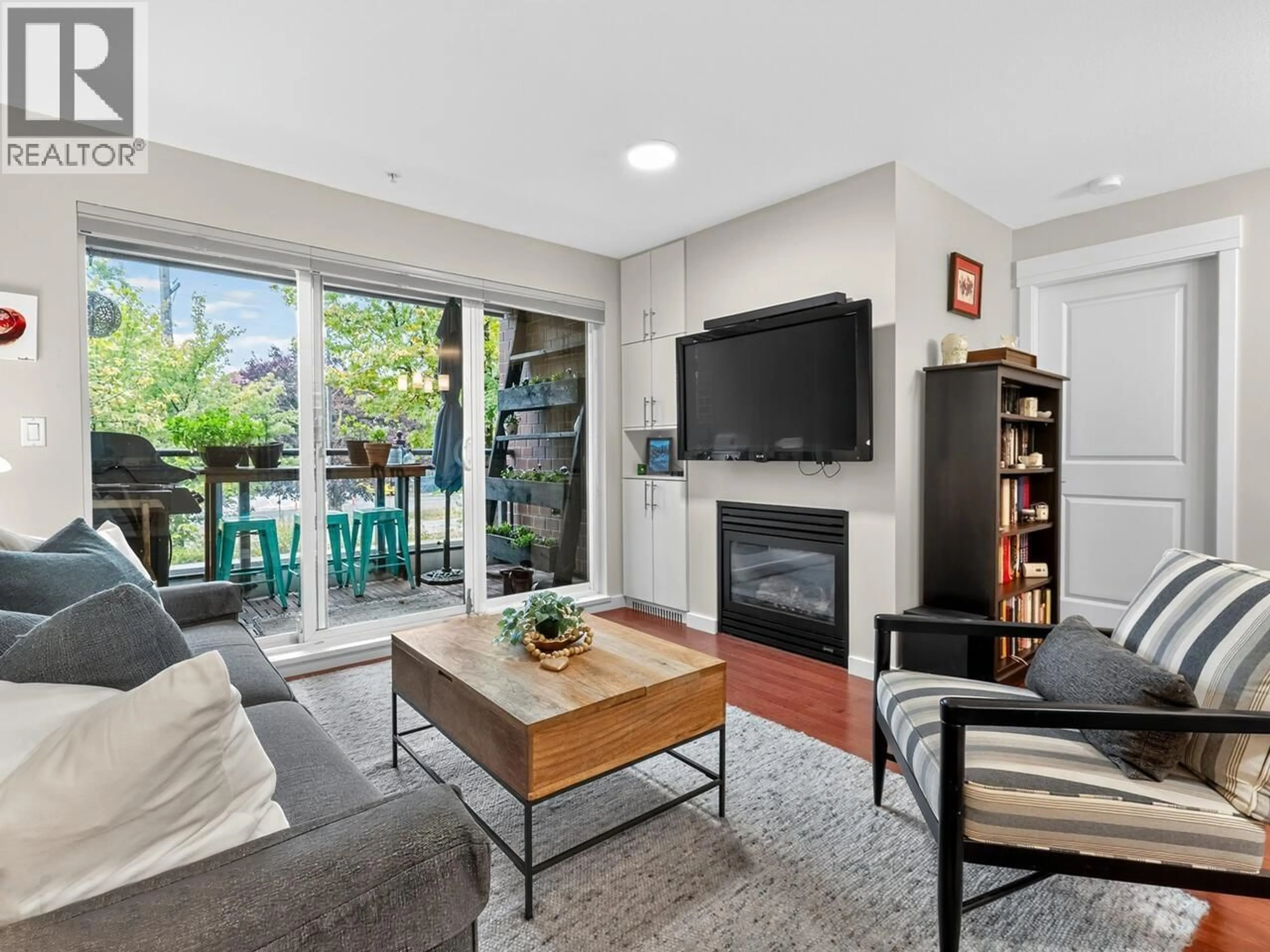 Living room with furniture, unknown for 206 - 2096 46TH AVENUE, Vancouver British Columbia V6M2K9